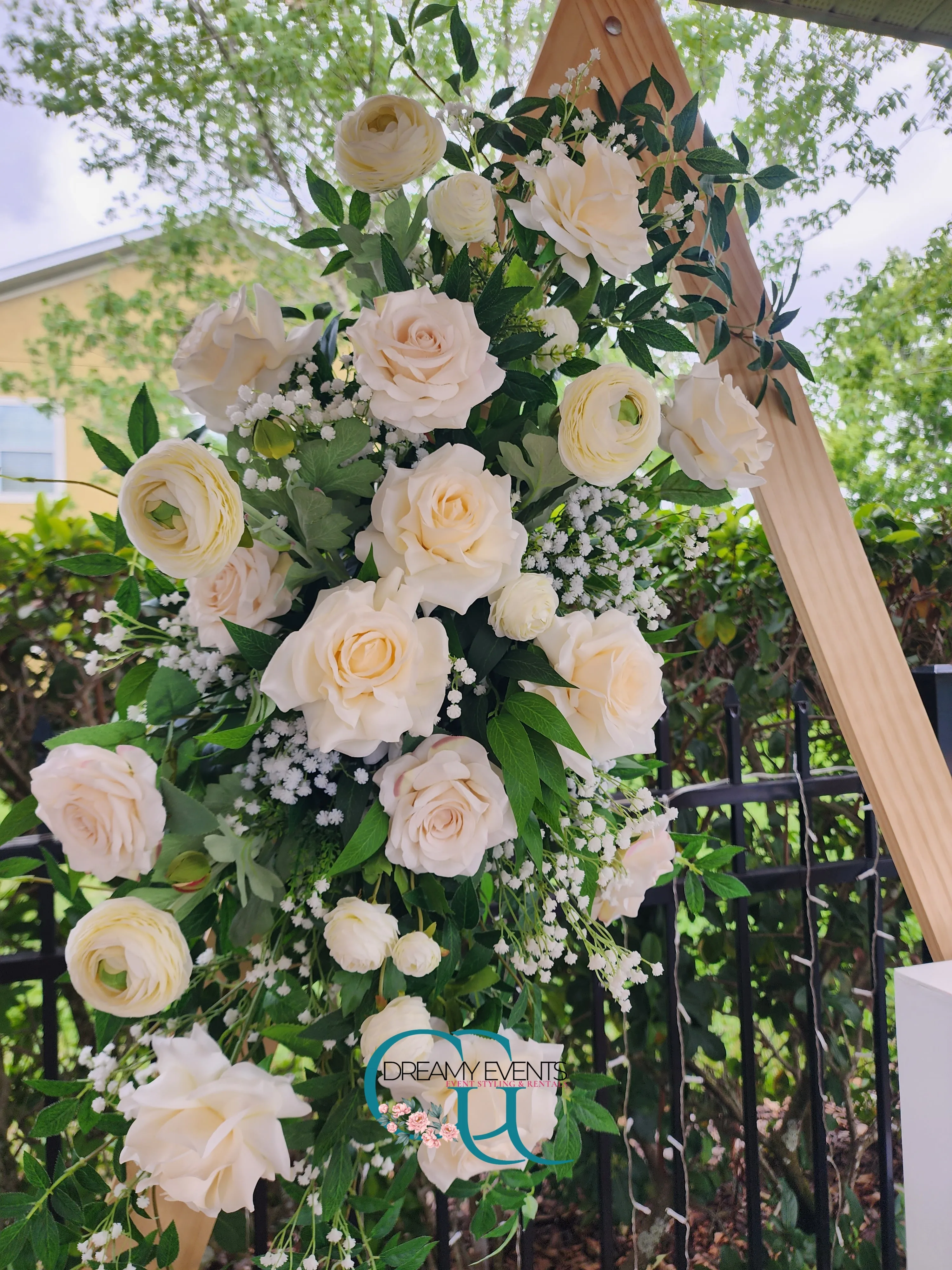 Teepee and Ivory Blooms