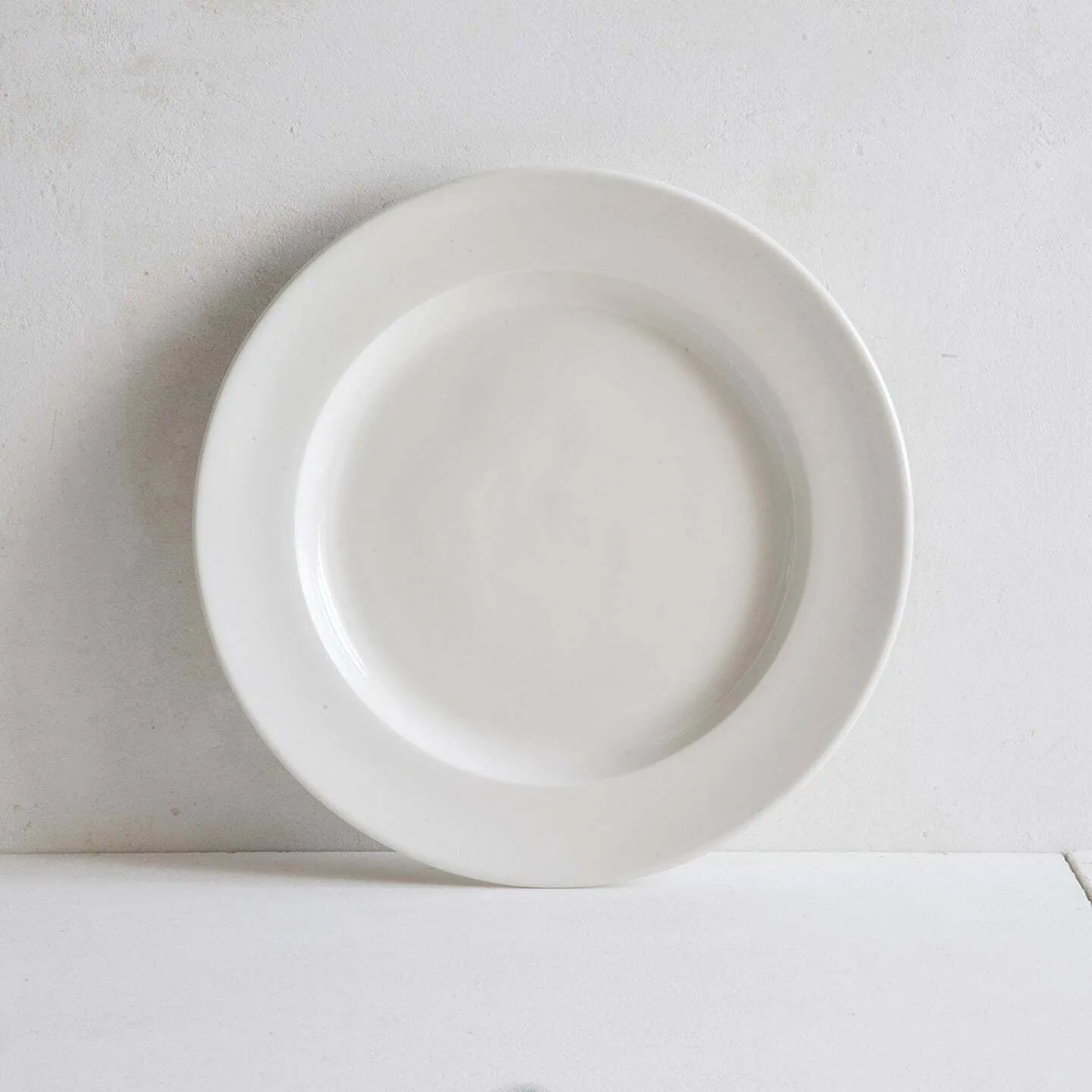 Plain Dinner Plates