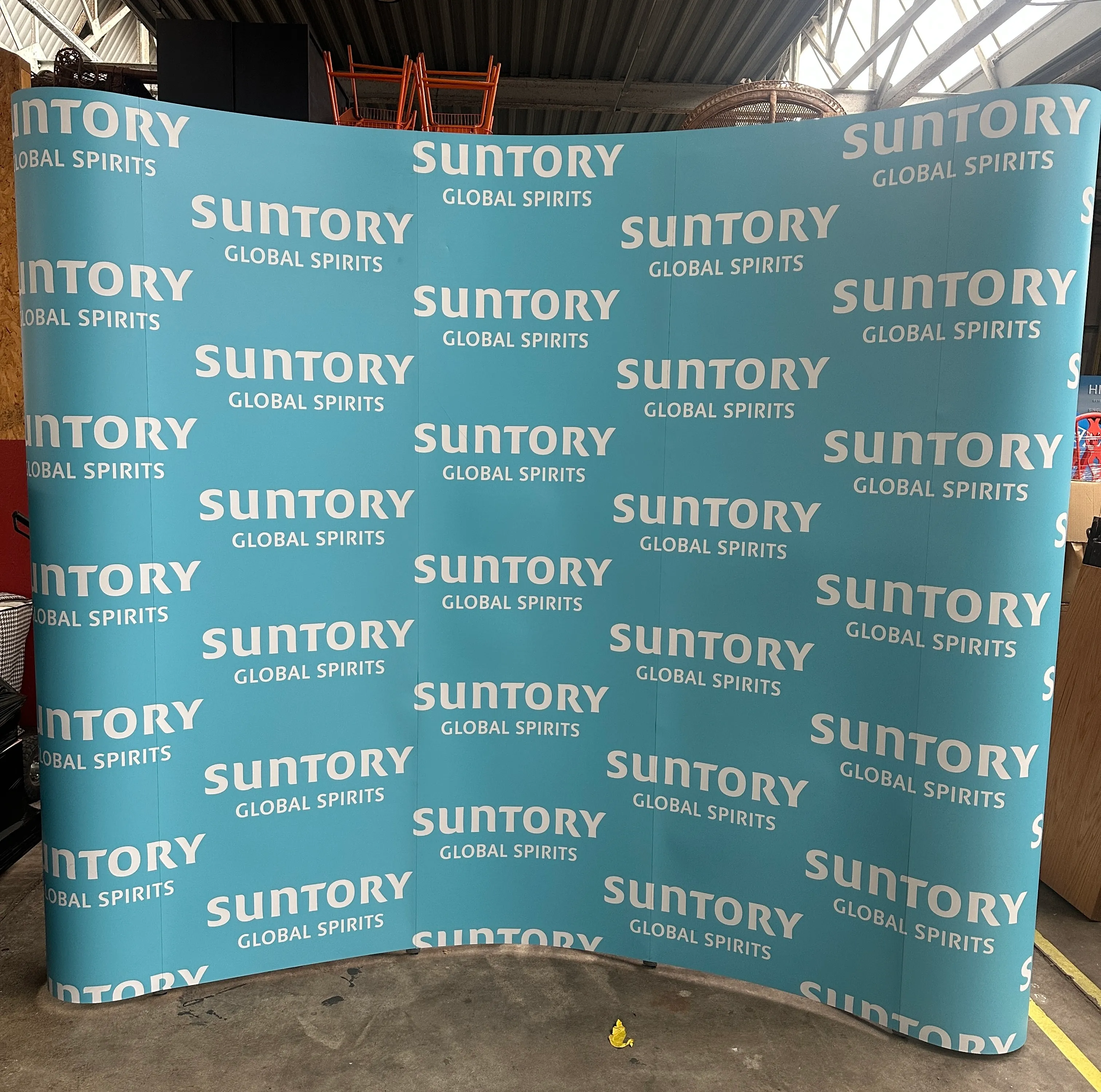 Suntory Step & Repeat