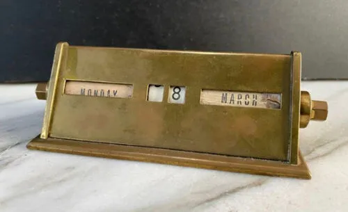 Gold Vintage Calendar