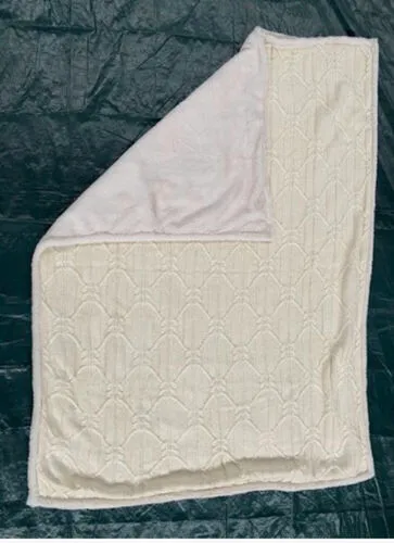 Cream Fluffy/Knitted Blanket