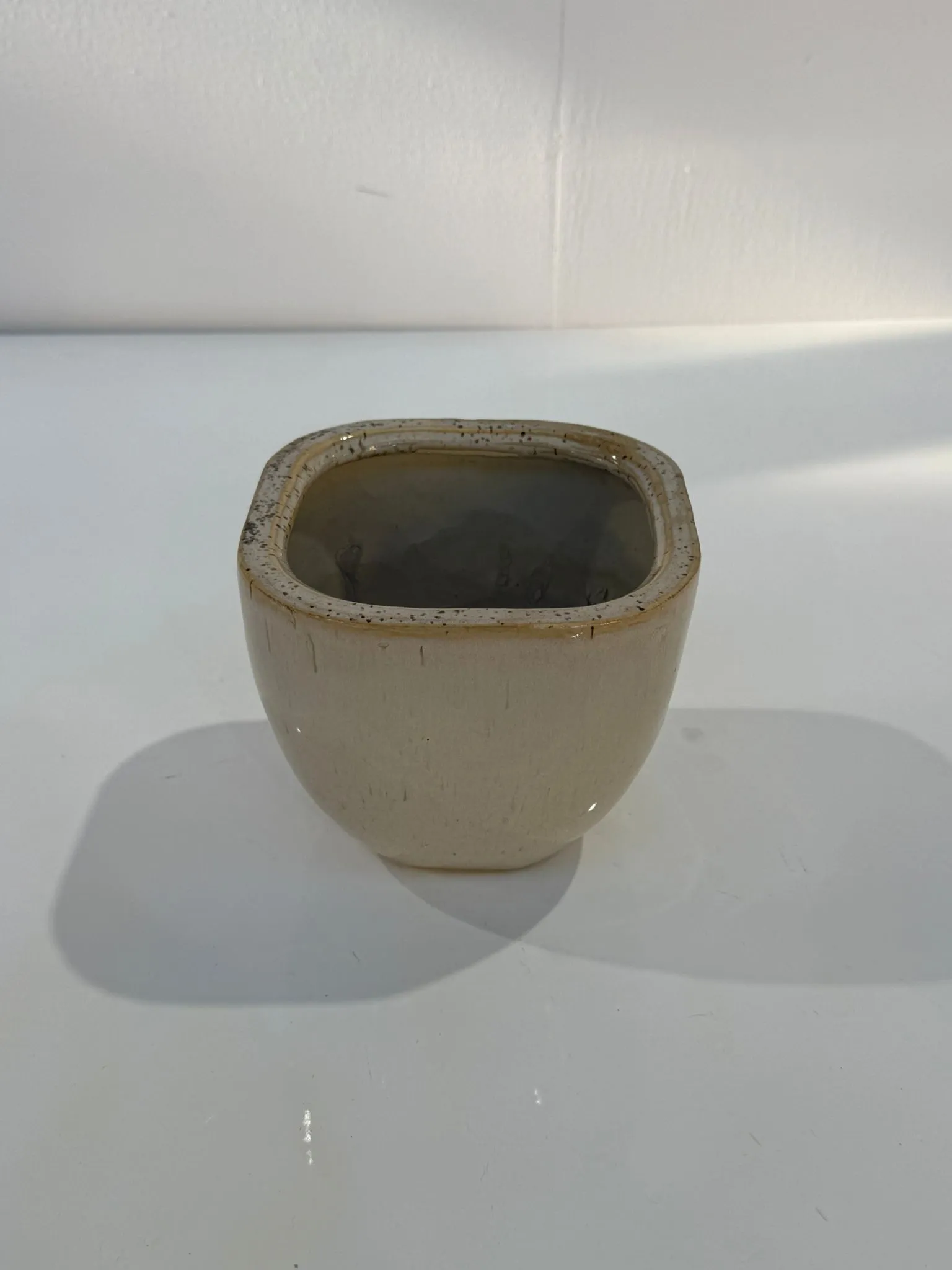 Beige Square Opening Rounded Plant Pot (14cm)