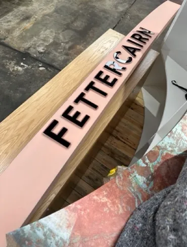 Fettercairn Curved Brand name display (top front)