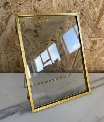 Gold Metal Frame (7.5 x 5.5)