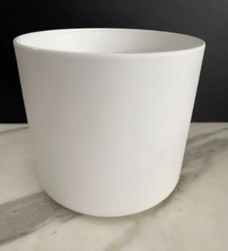 Plastic White Plant Pot