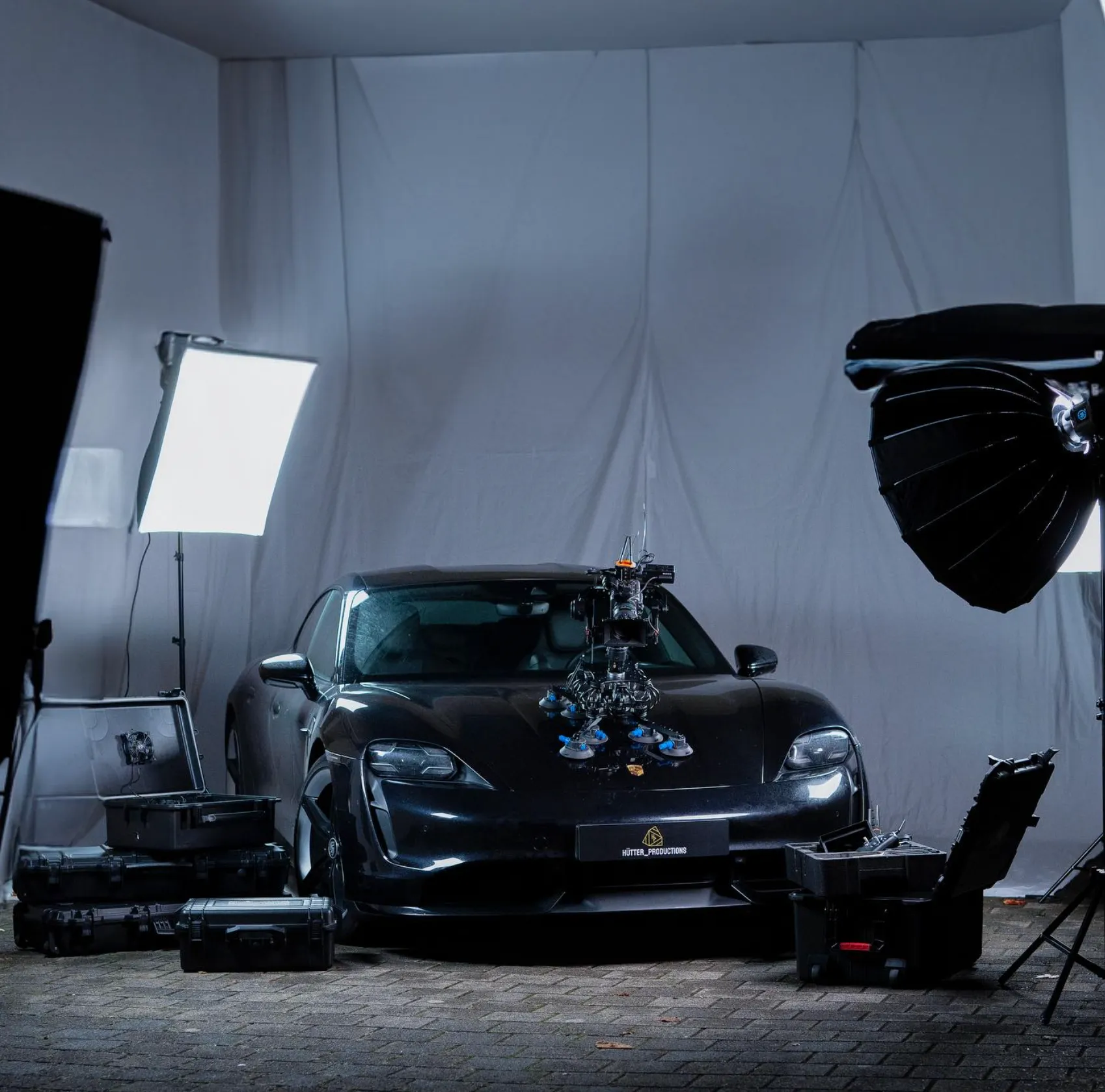 Camera Car - Taycan Turbo