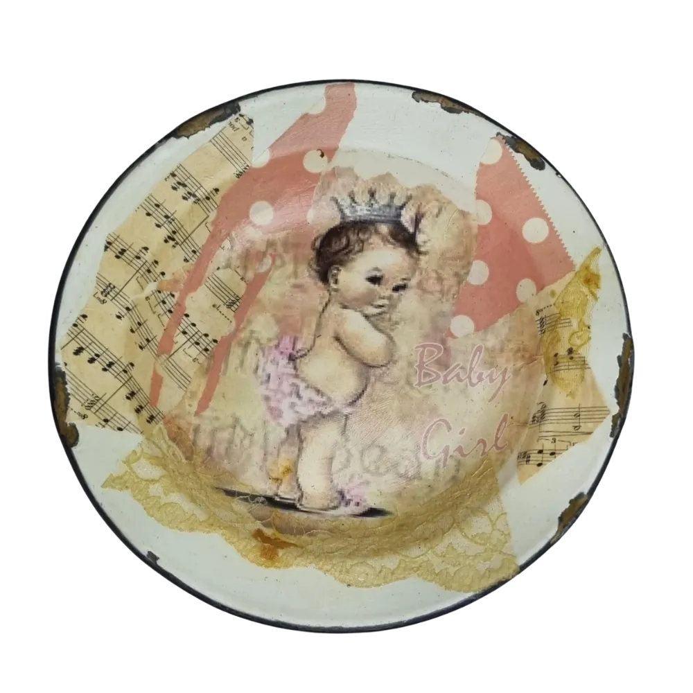 S284 Baby Girl Vintage Tin Plate