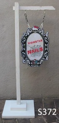 S372 Monster high - Nails Sign