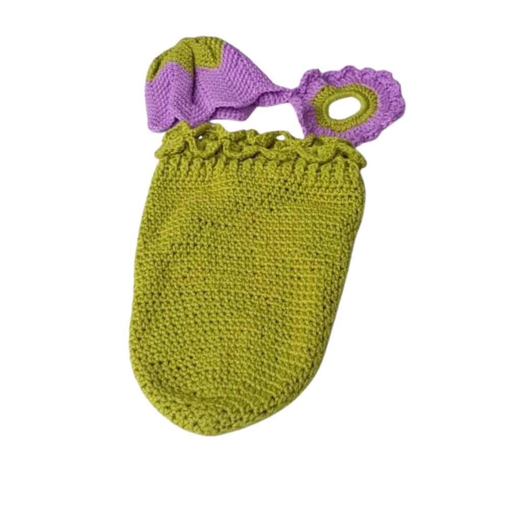 J02 -Newborn Shoot - Baby Cocoon Tulip