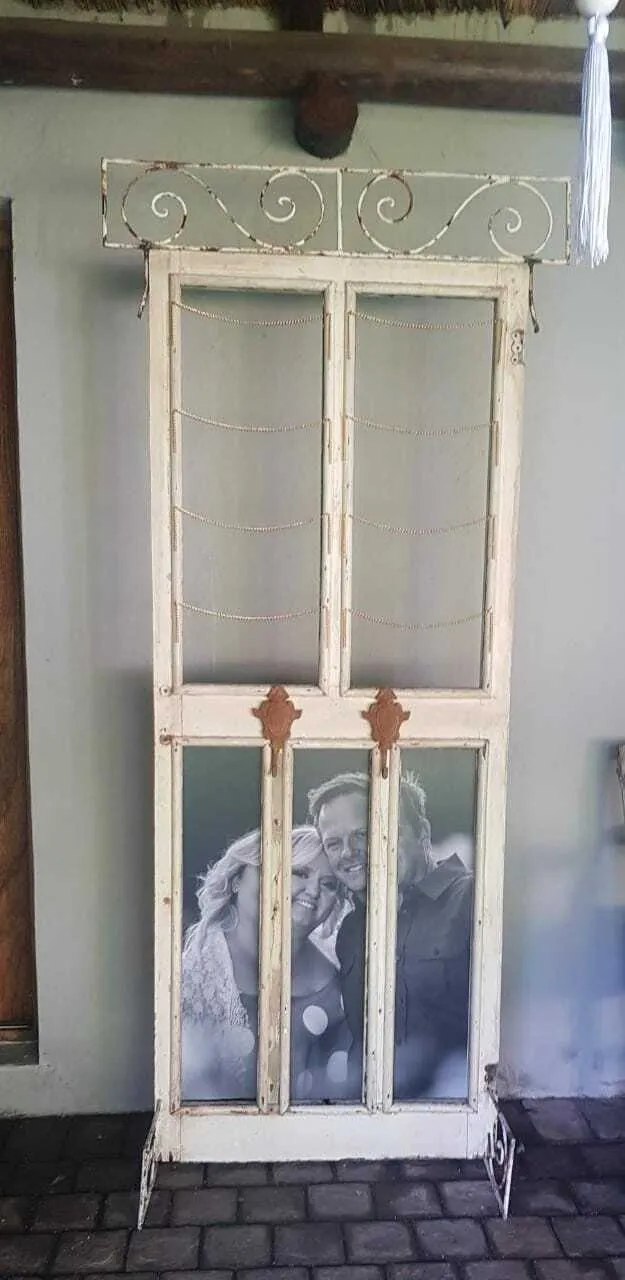 DT04 Photo Vintage Door Including Keys for place Settings - 2.18m High