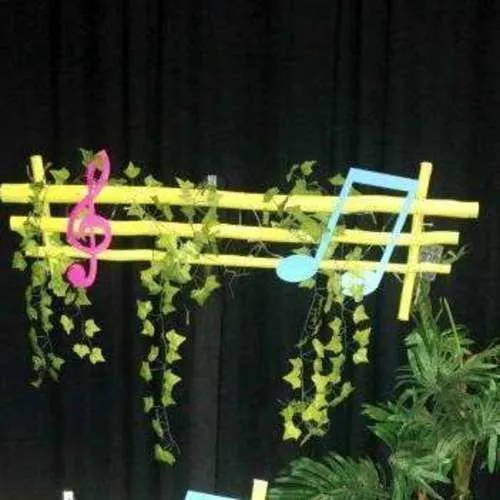 S1039 Music Notes - Hanging - yellow