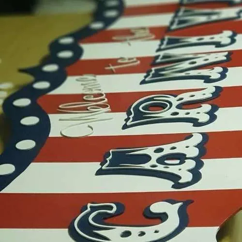 S996 Welcome to the Carnival - 1.8m High