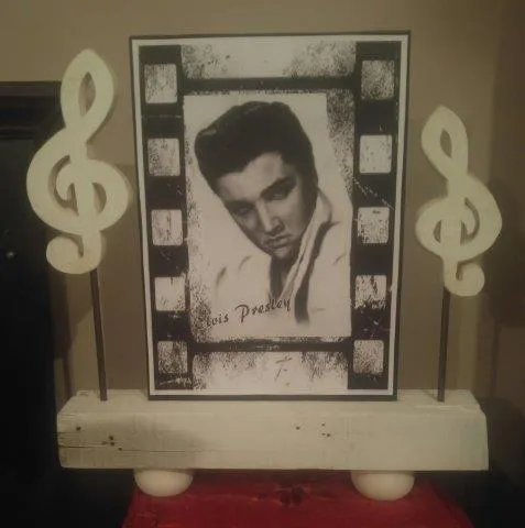 S850 Elvis Presley Centrepiece