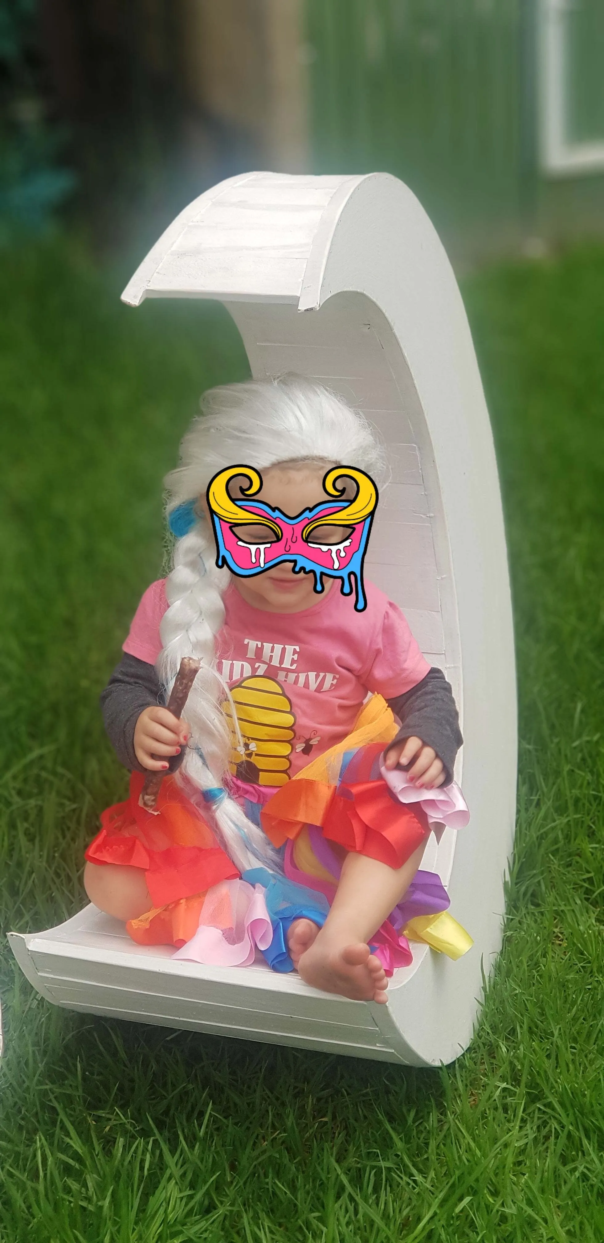 S1674 Moon Chair - White - 75cm High