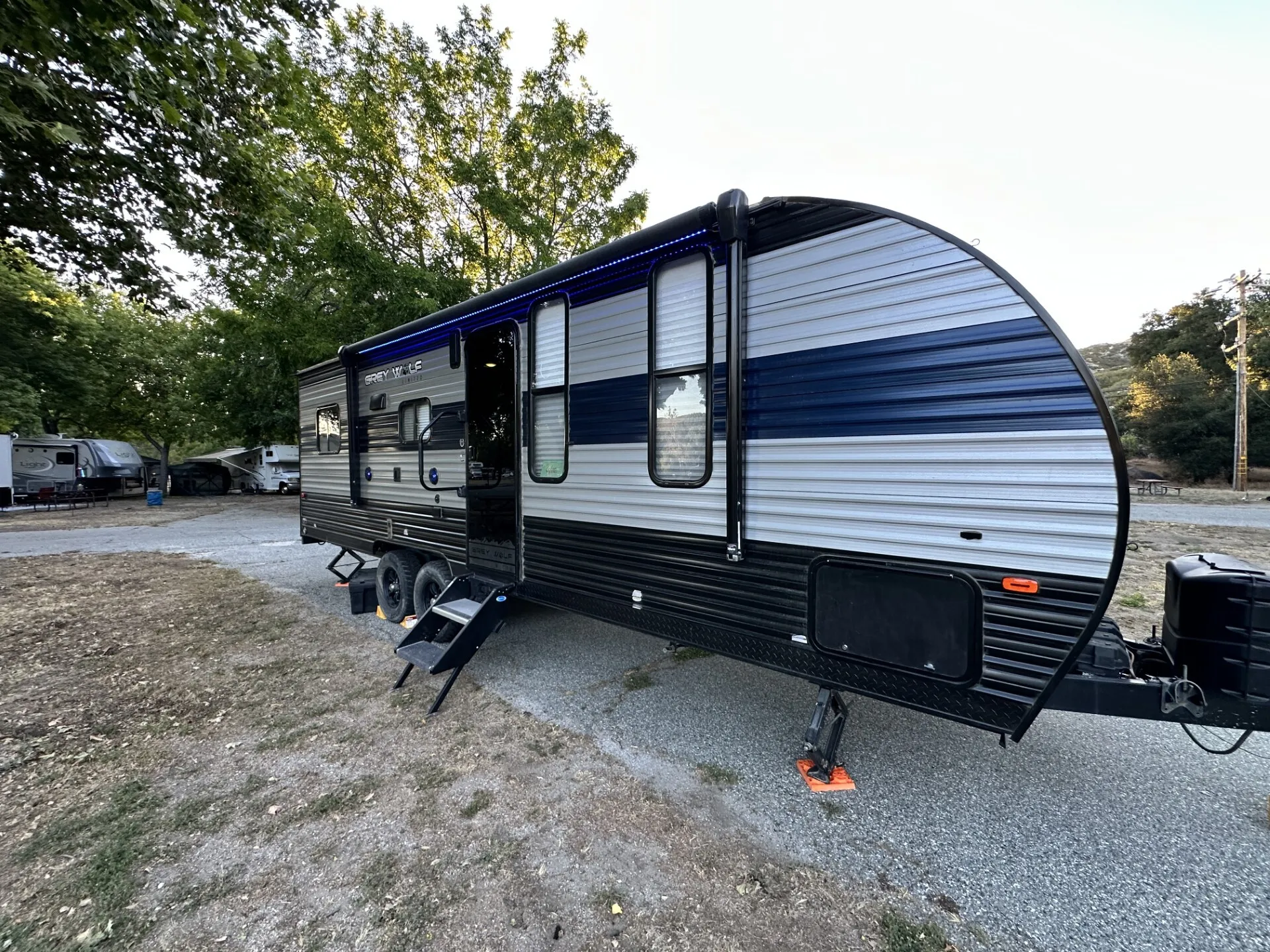 Grey Wolf 22-RR 32'