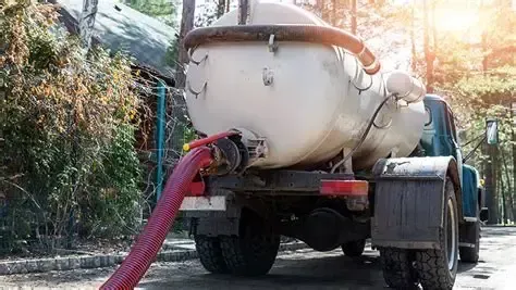 Mobile RV grey/black tank pumping