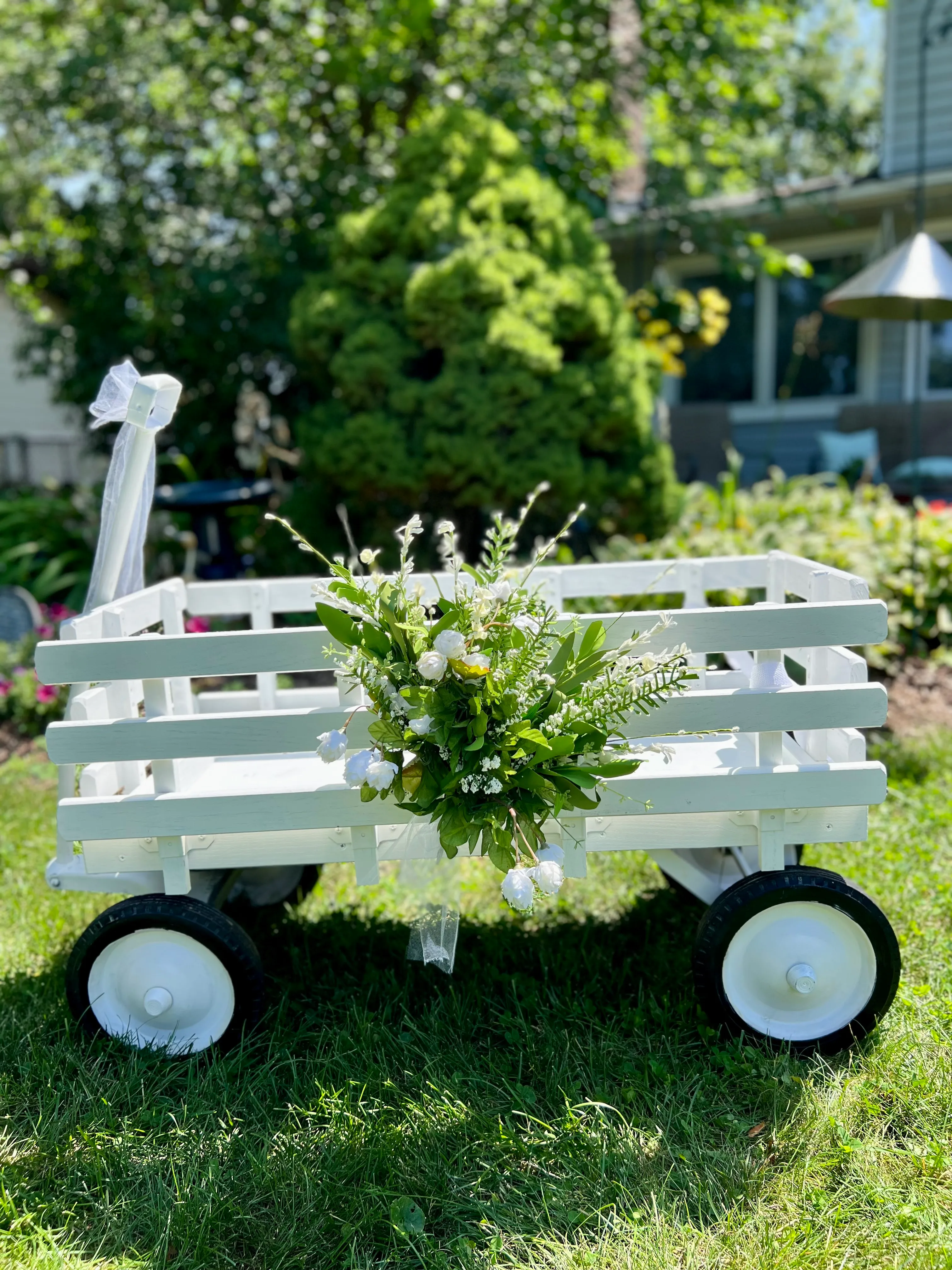 White Vintage Wagon