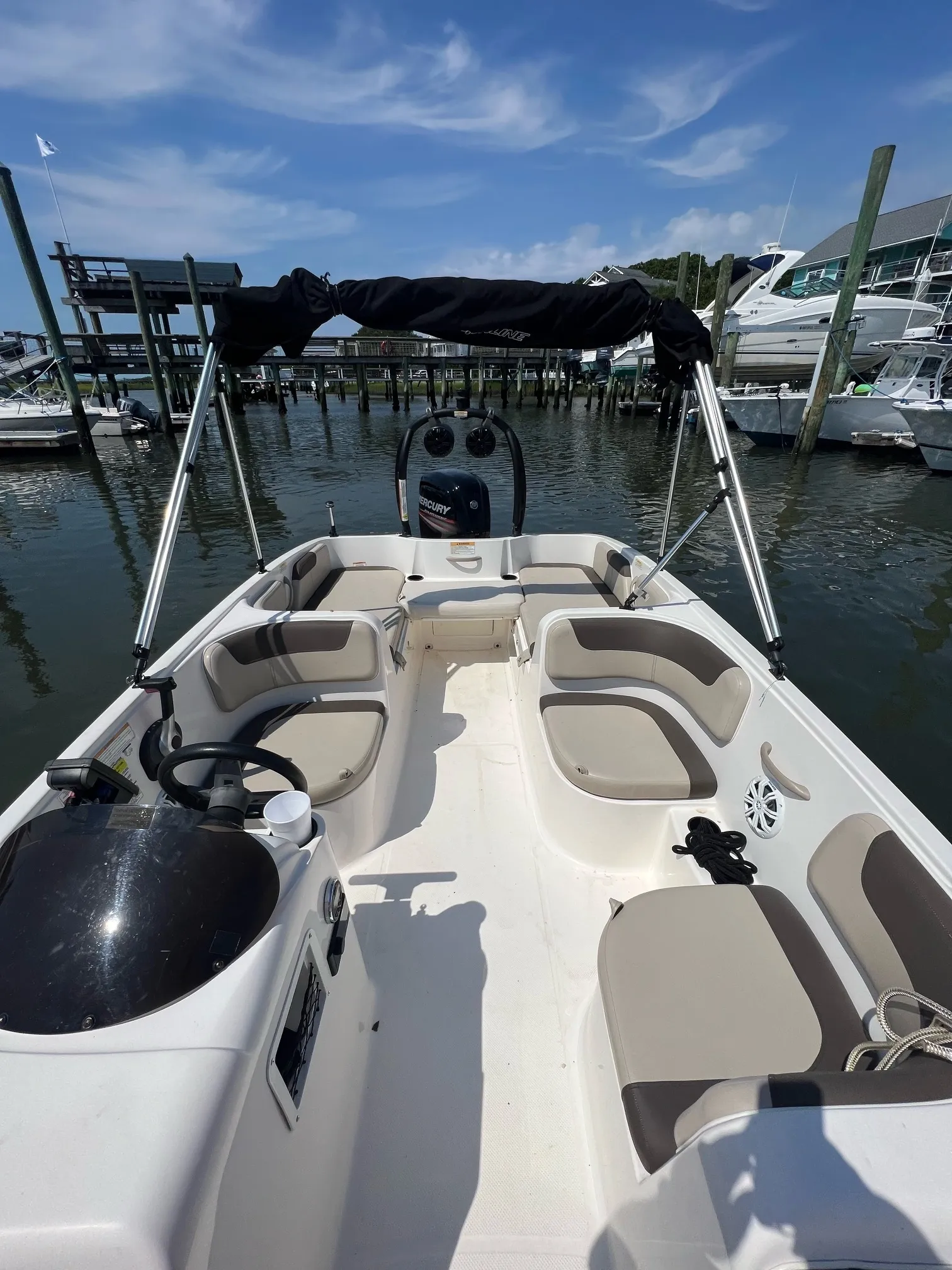 18 ft Bayliner Element