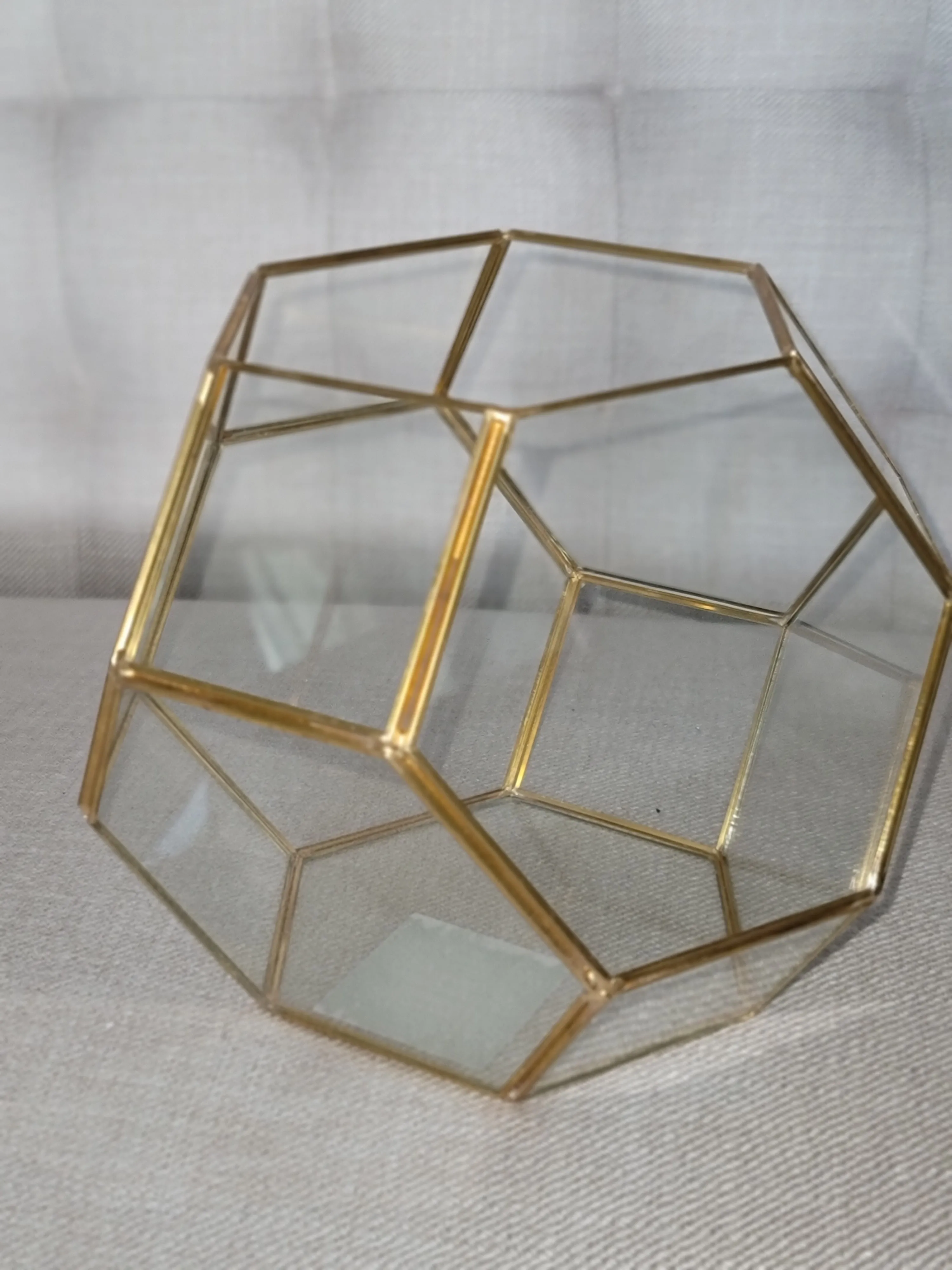 Glass large gold 
