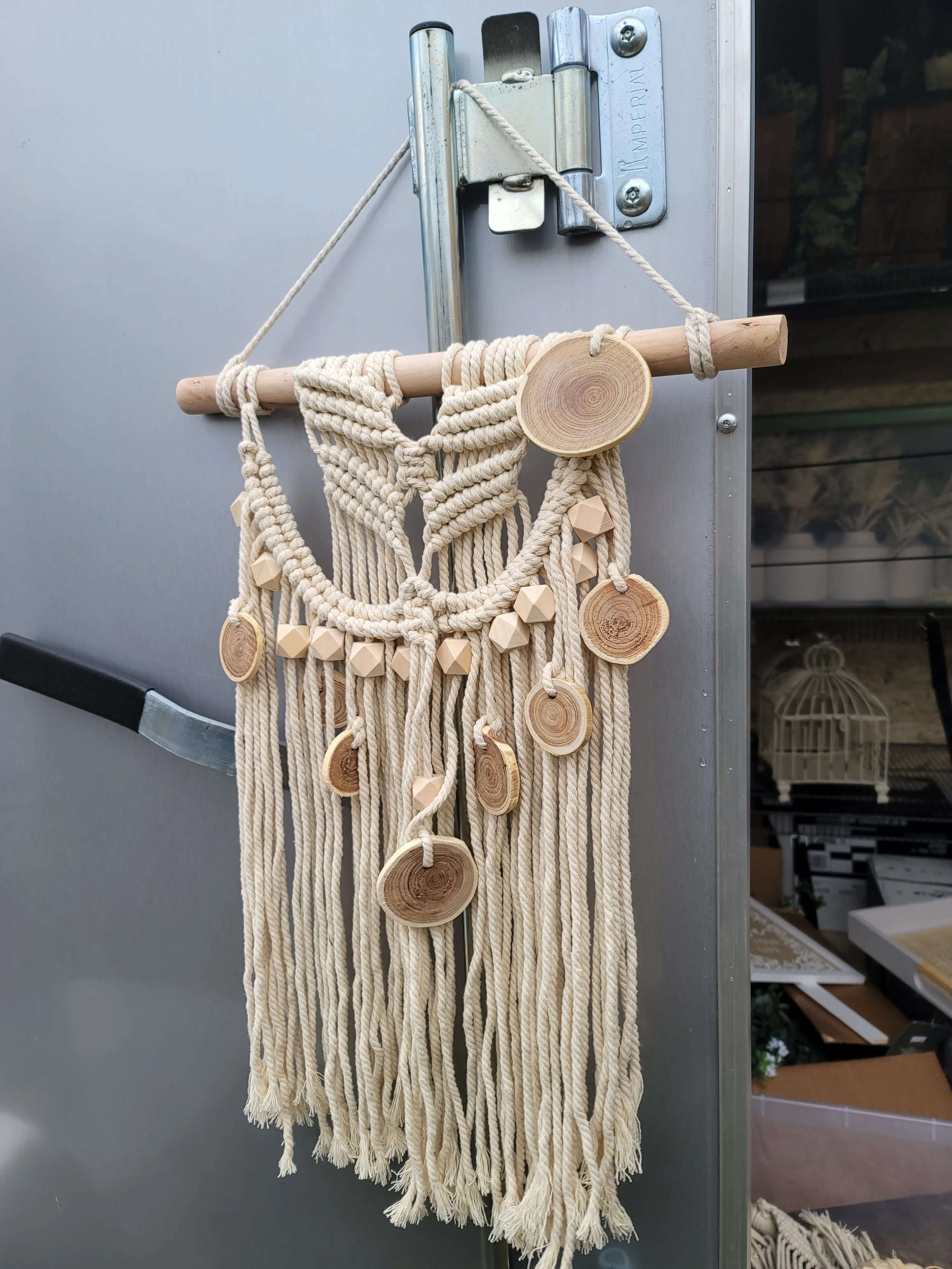 Macrame with wood round