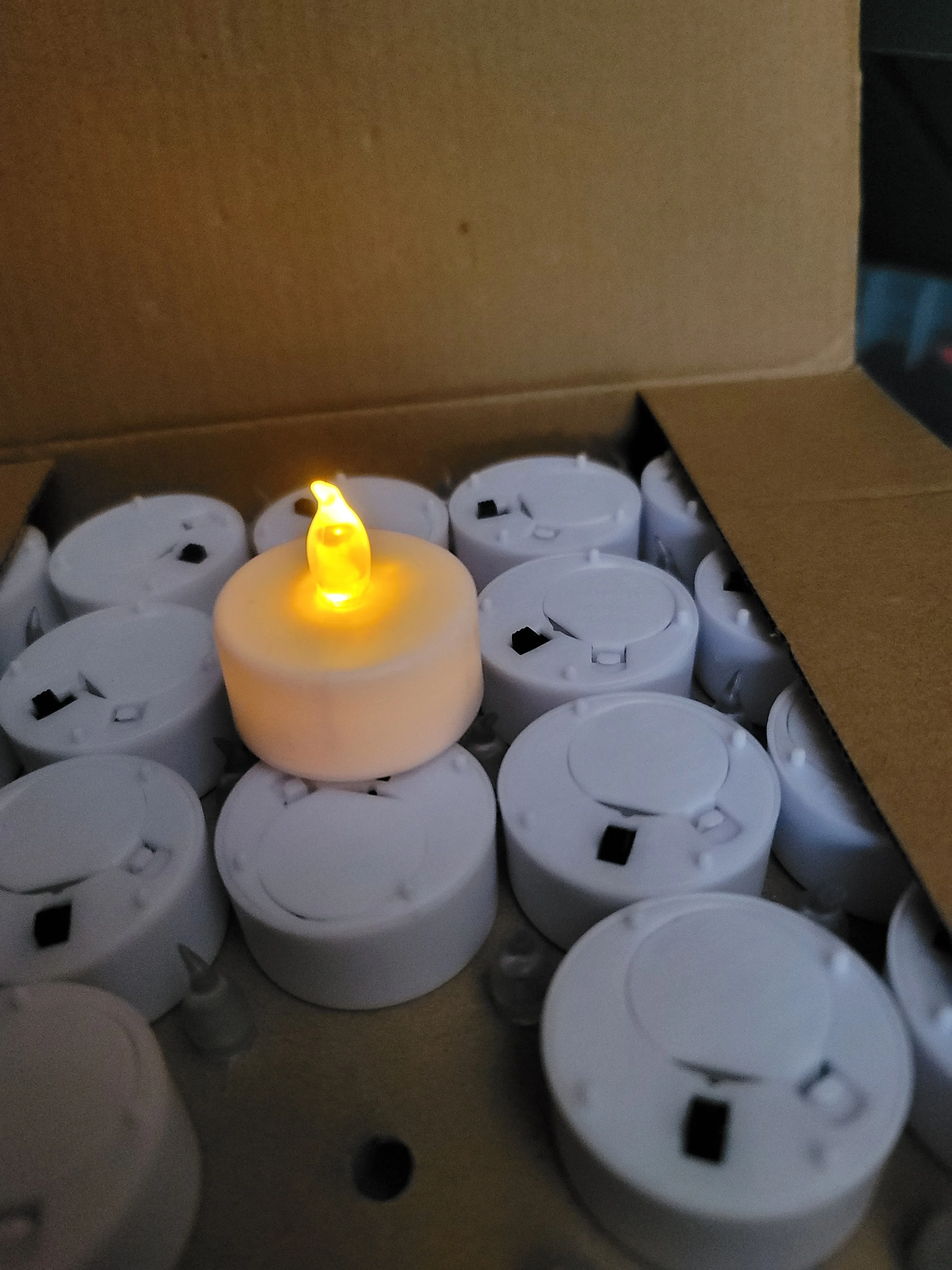 Battery tea lights