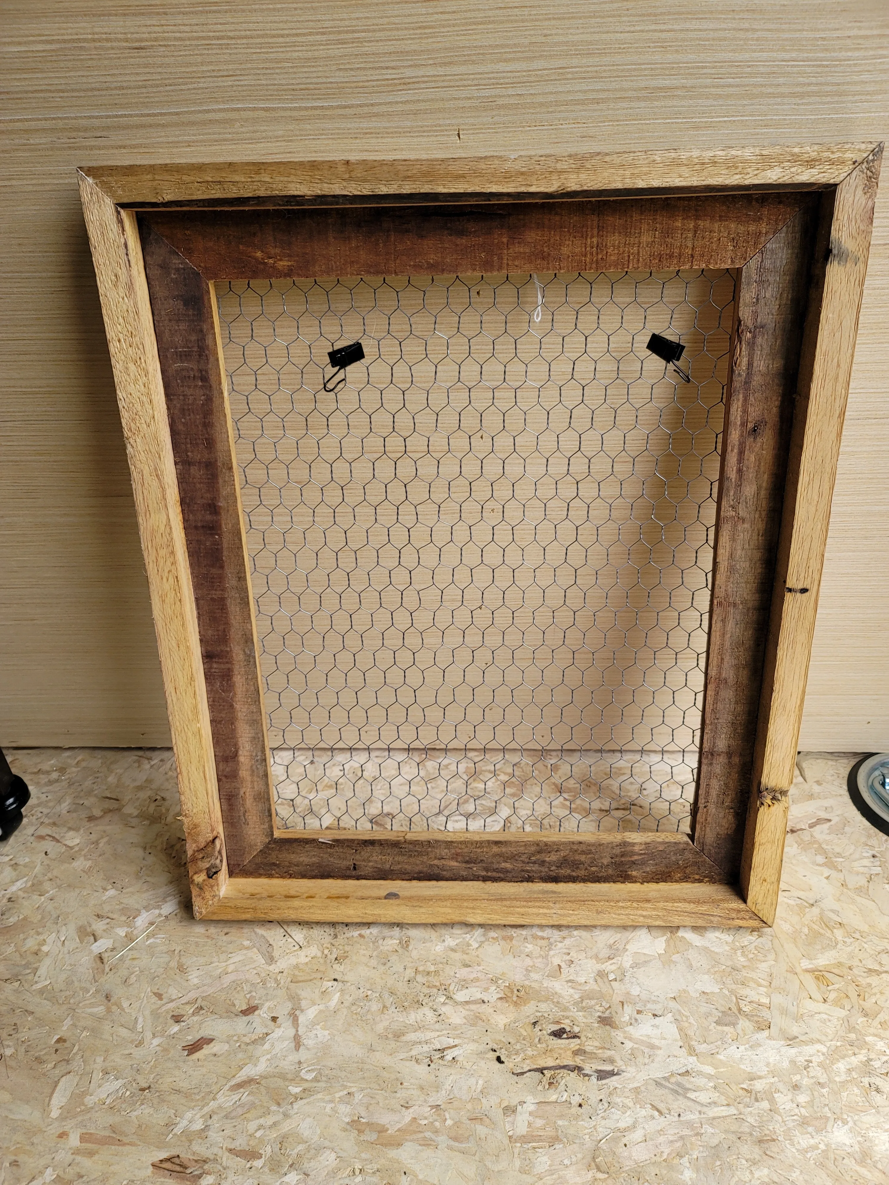 Wood Chicken wire frame