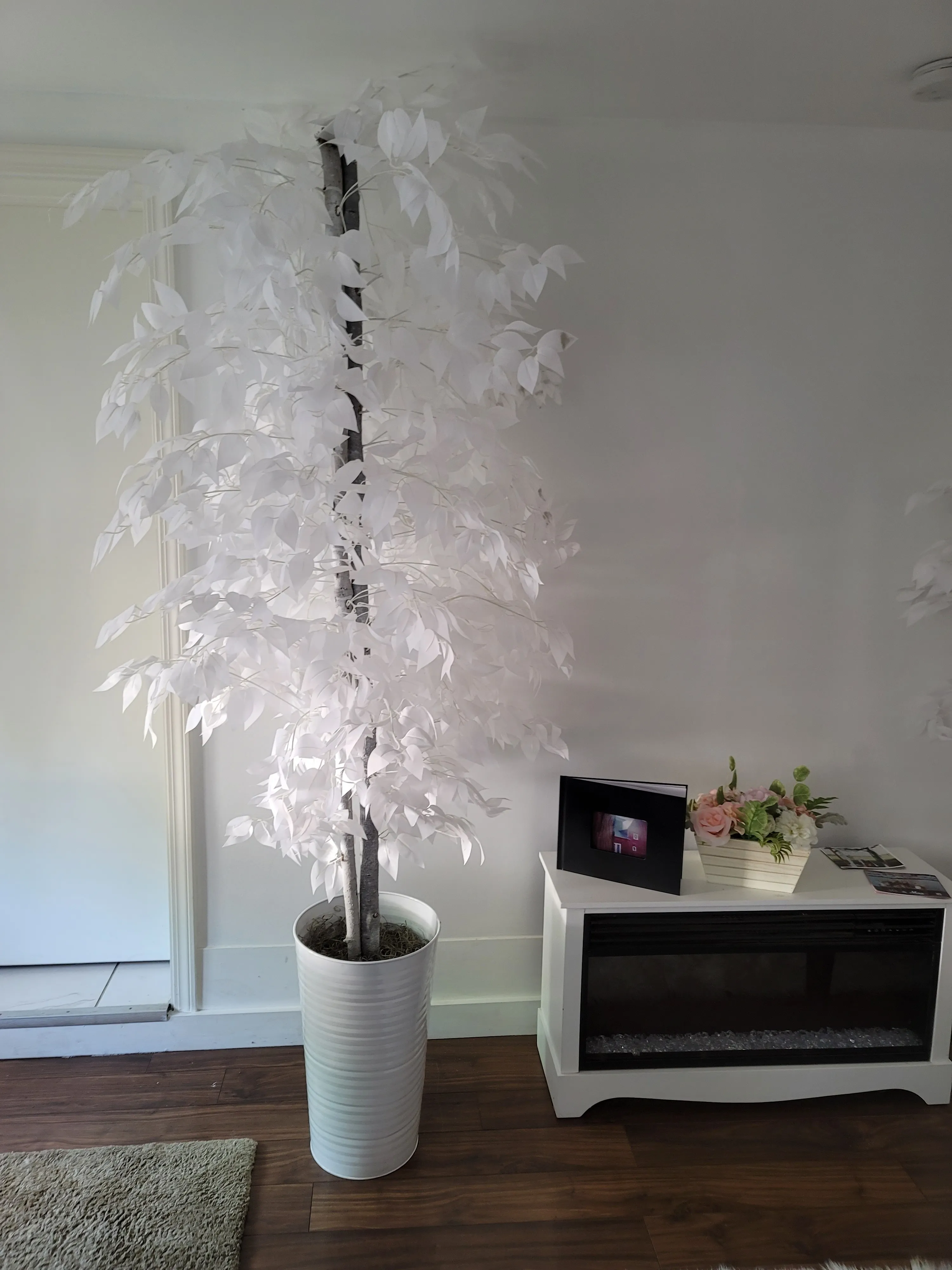 White tree