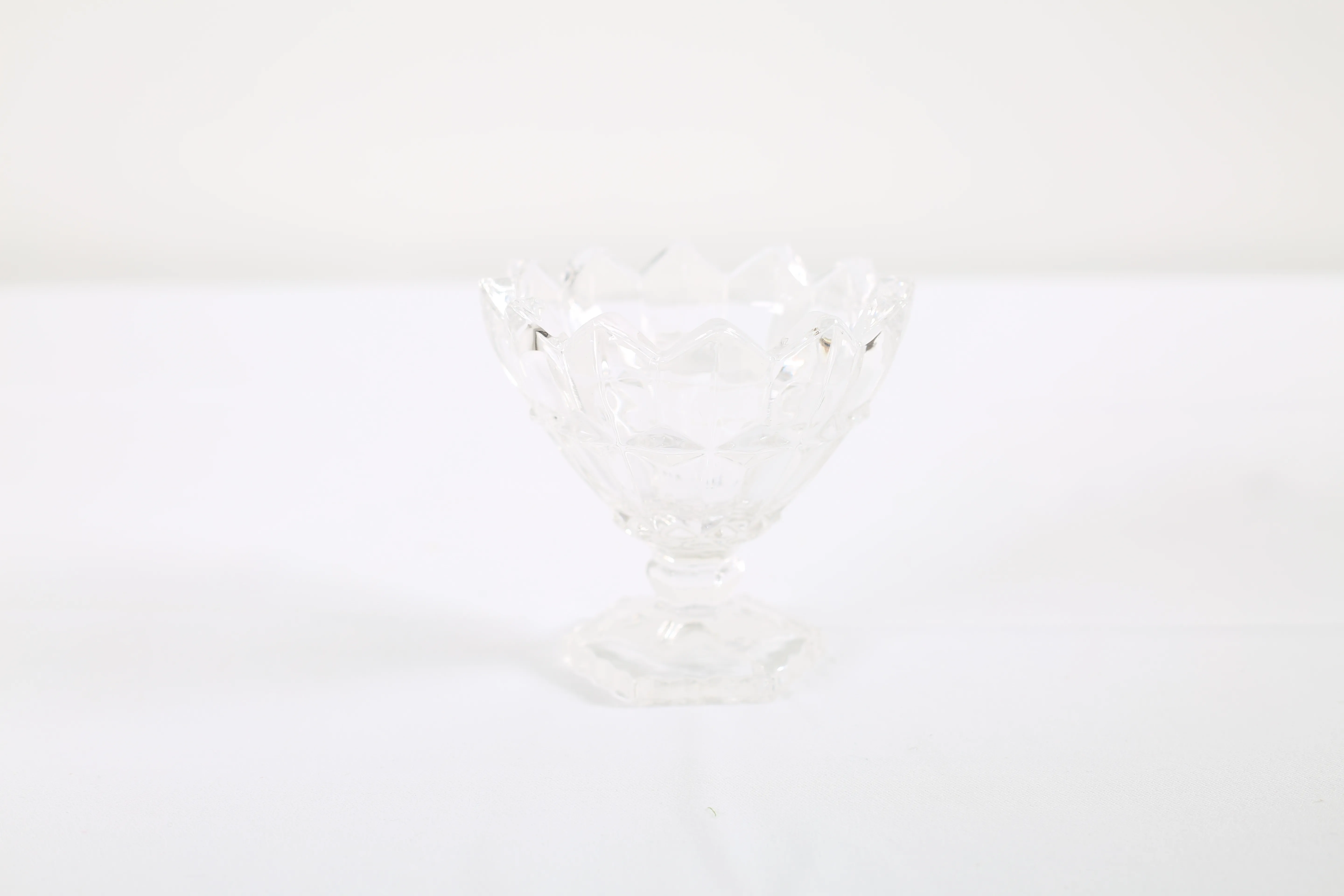 Transparent patterned cone dome
