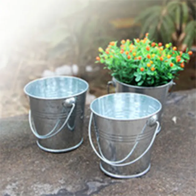 Iron pot