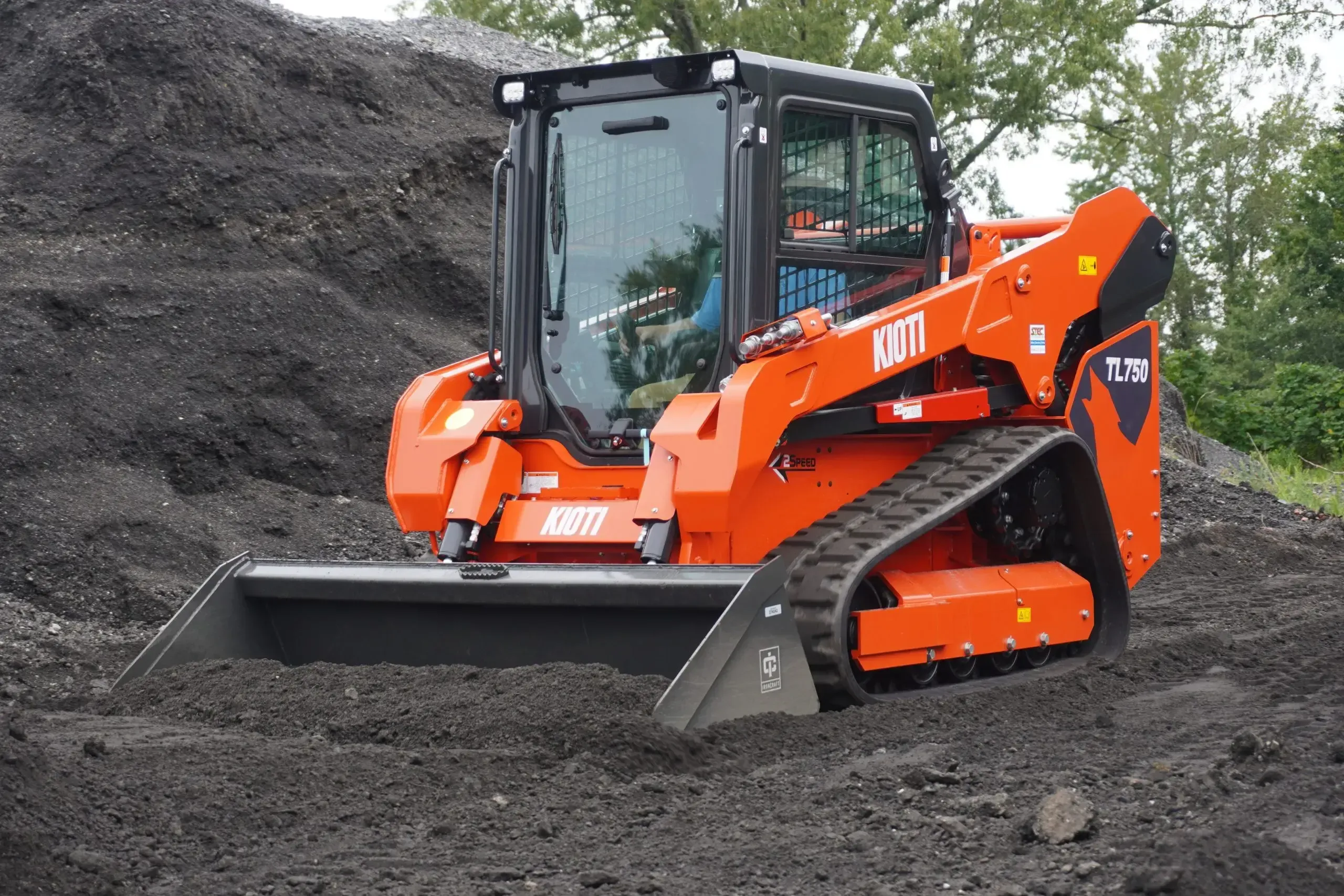 Kioti 75 HP skid steer/bobcat 