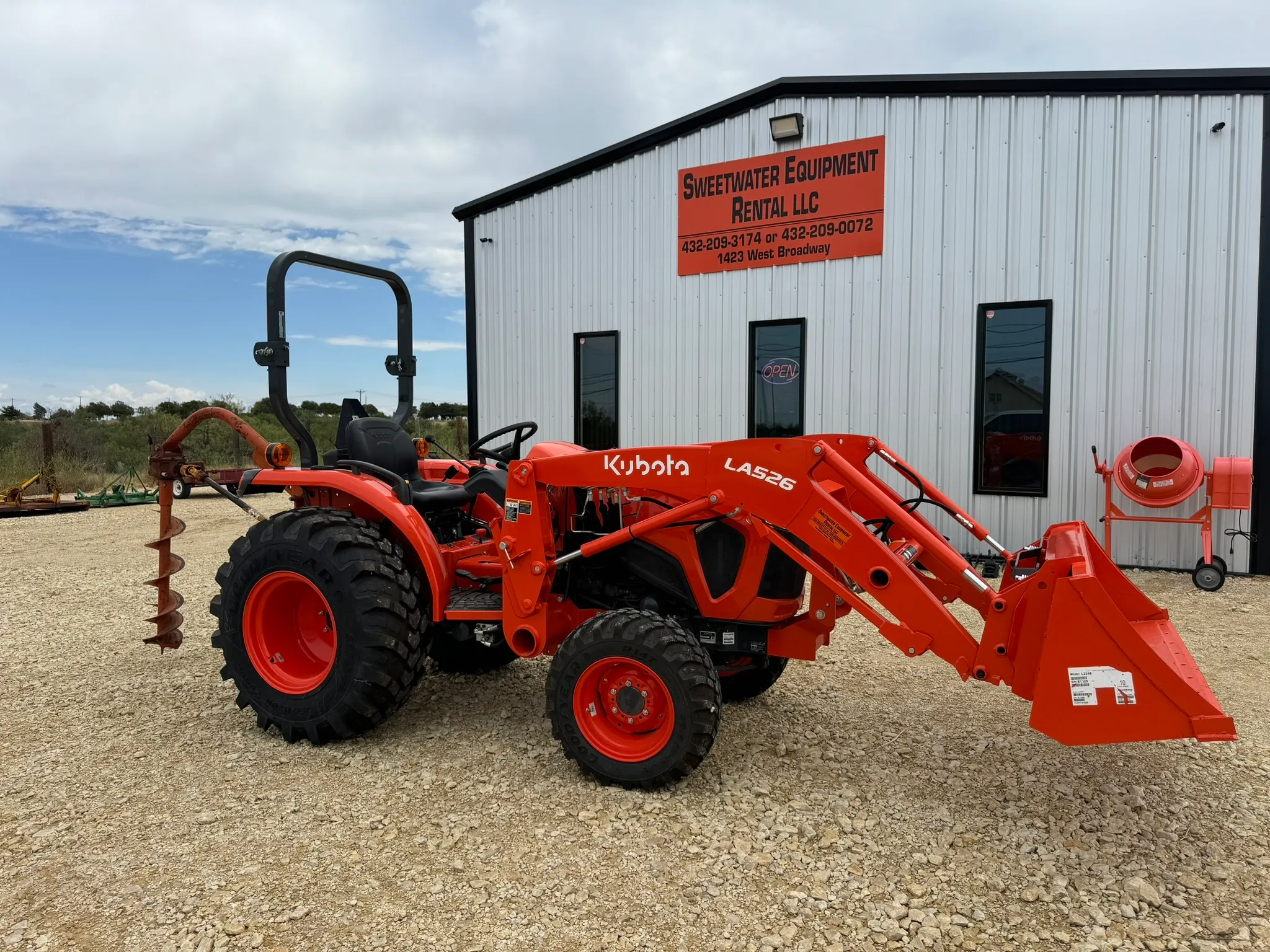  Tractor with 10 in auger