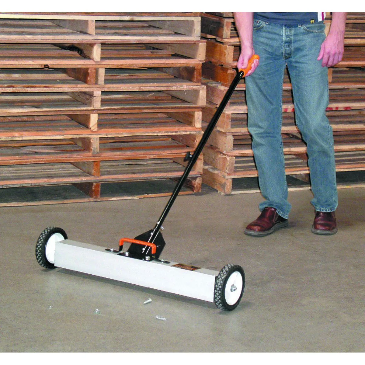 30" magnetic floor sweeper on wheels