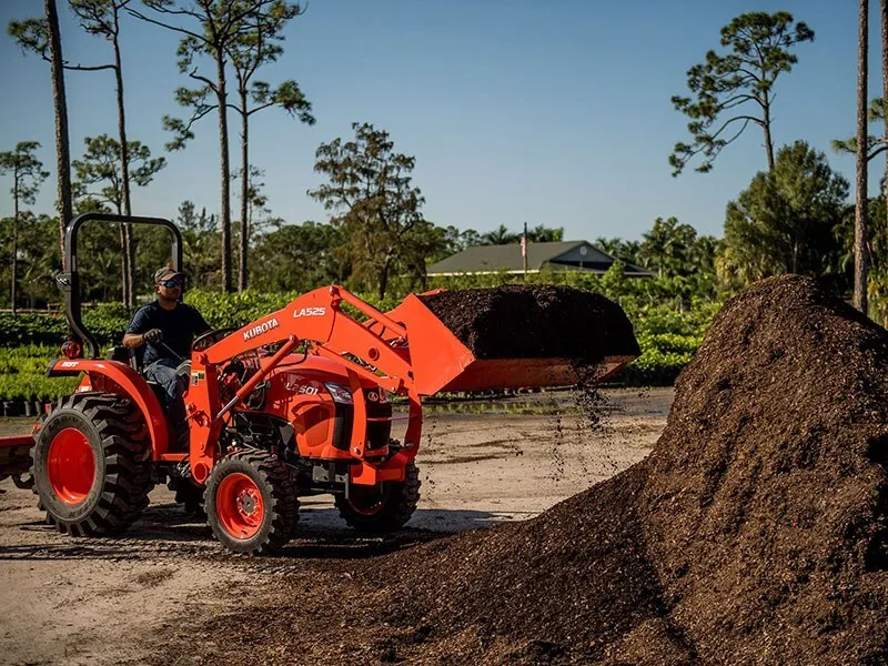 Tractor with front loader (37.5 hp)