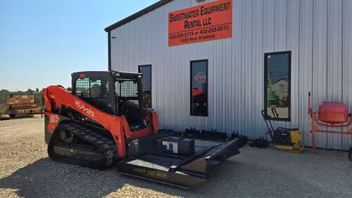 Kubota 65 HP skid steer/bobcat with shredder 72 in