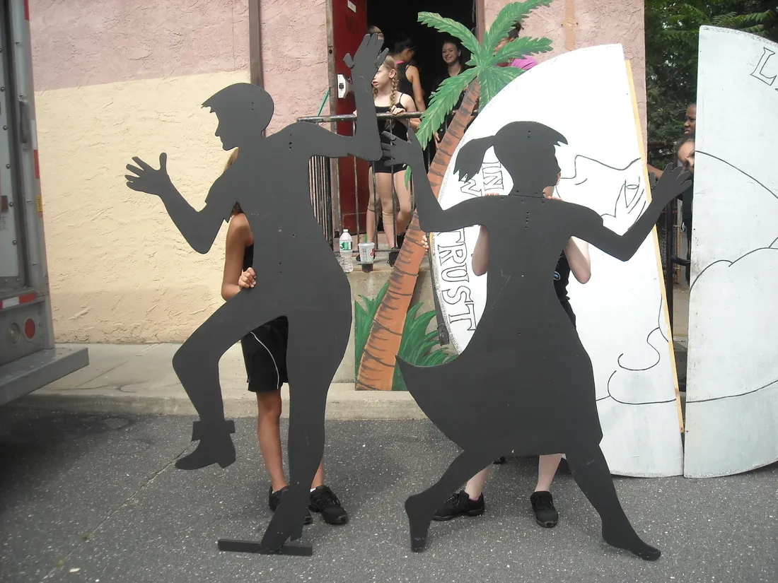 Silhouette Boy/Girl
