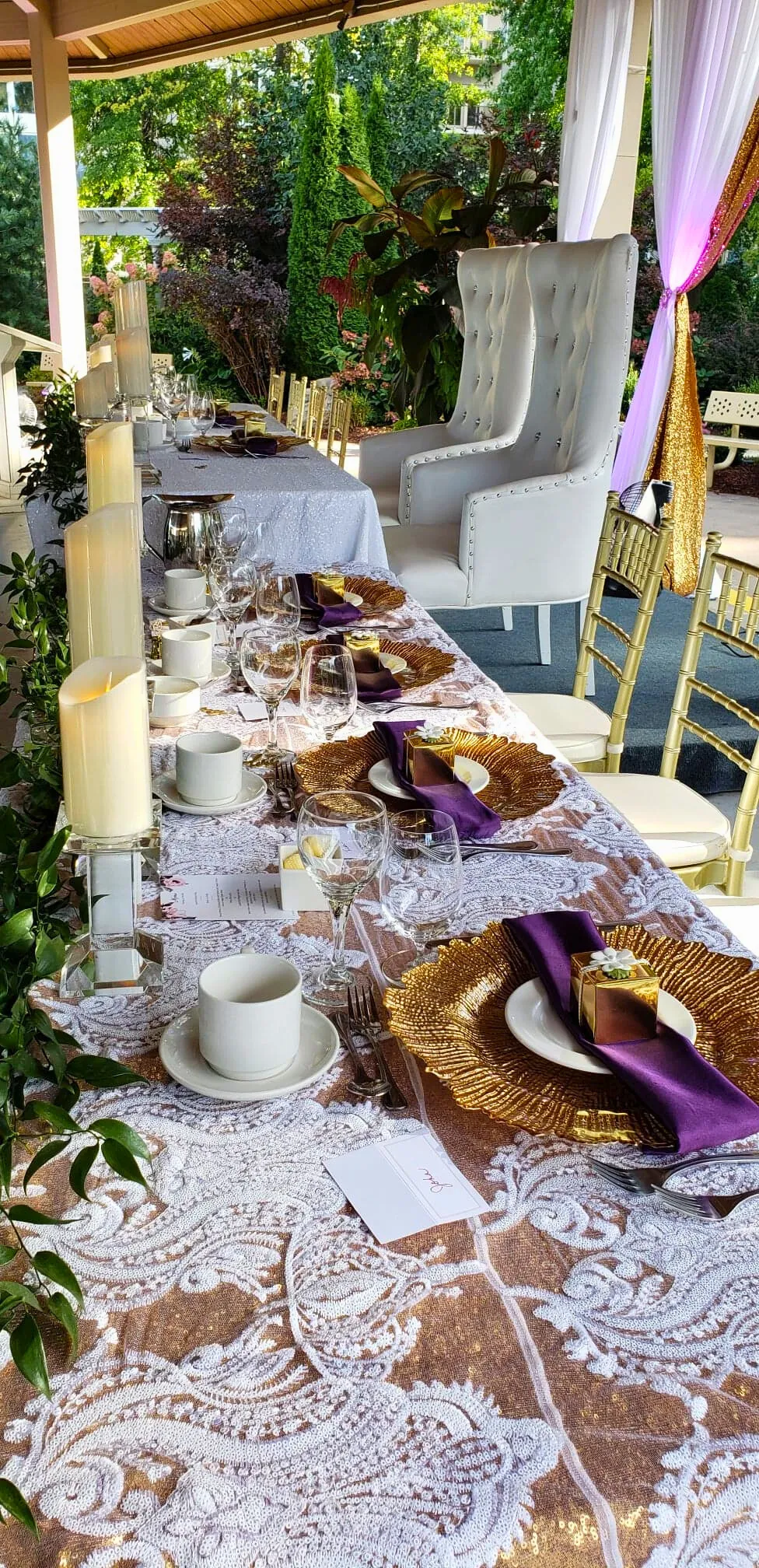 Charger Plates & Flateware