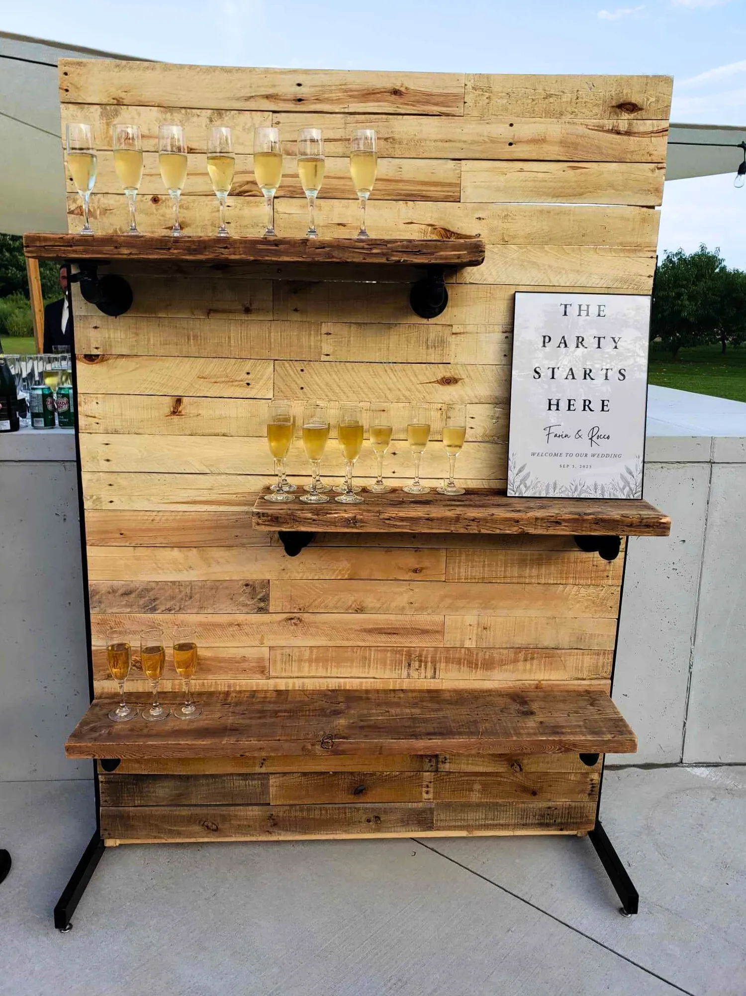 Real Wood Champagne/ Favour Wall *