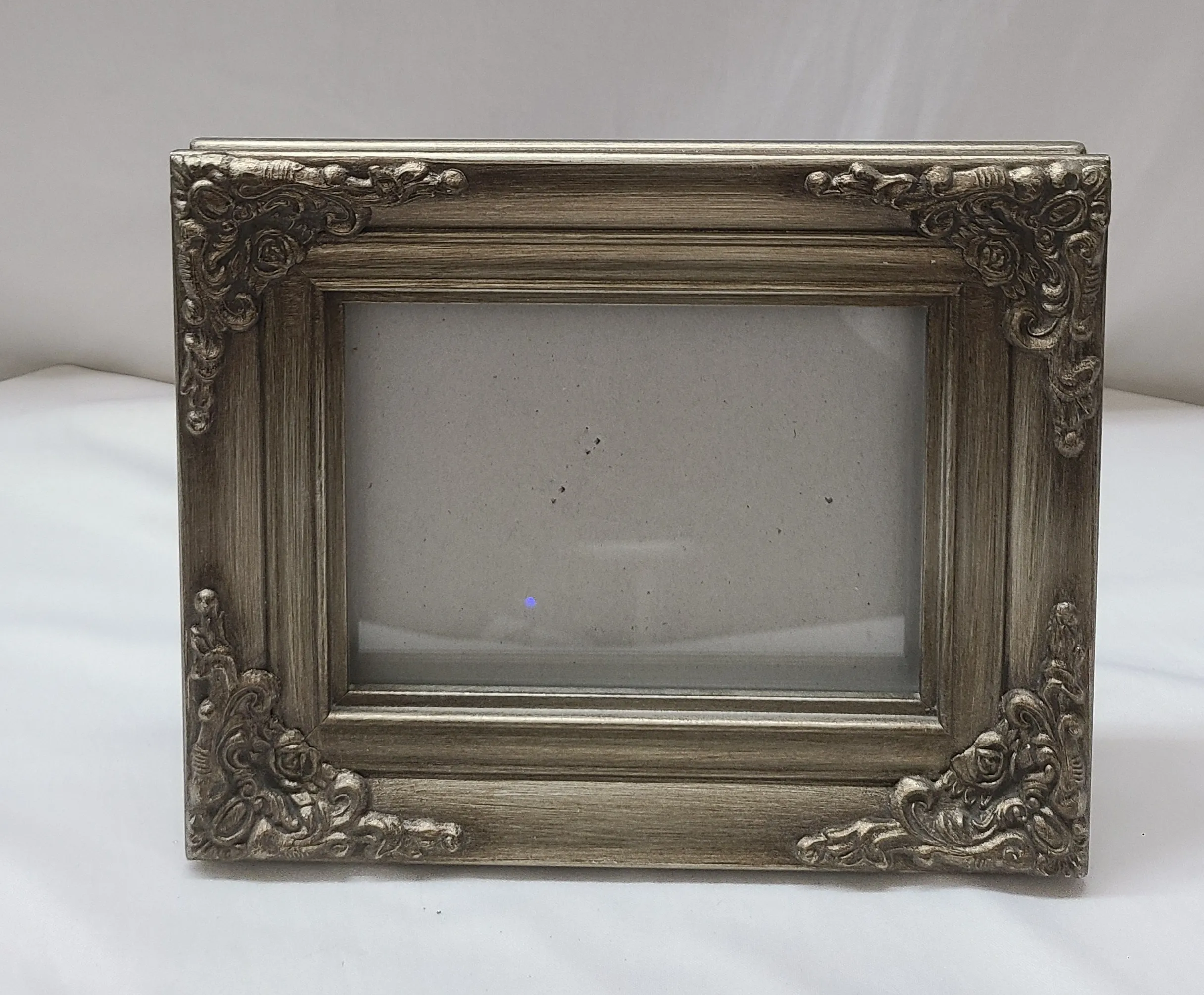 Gray Ornate Frame 7"x5"