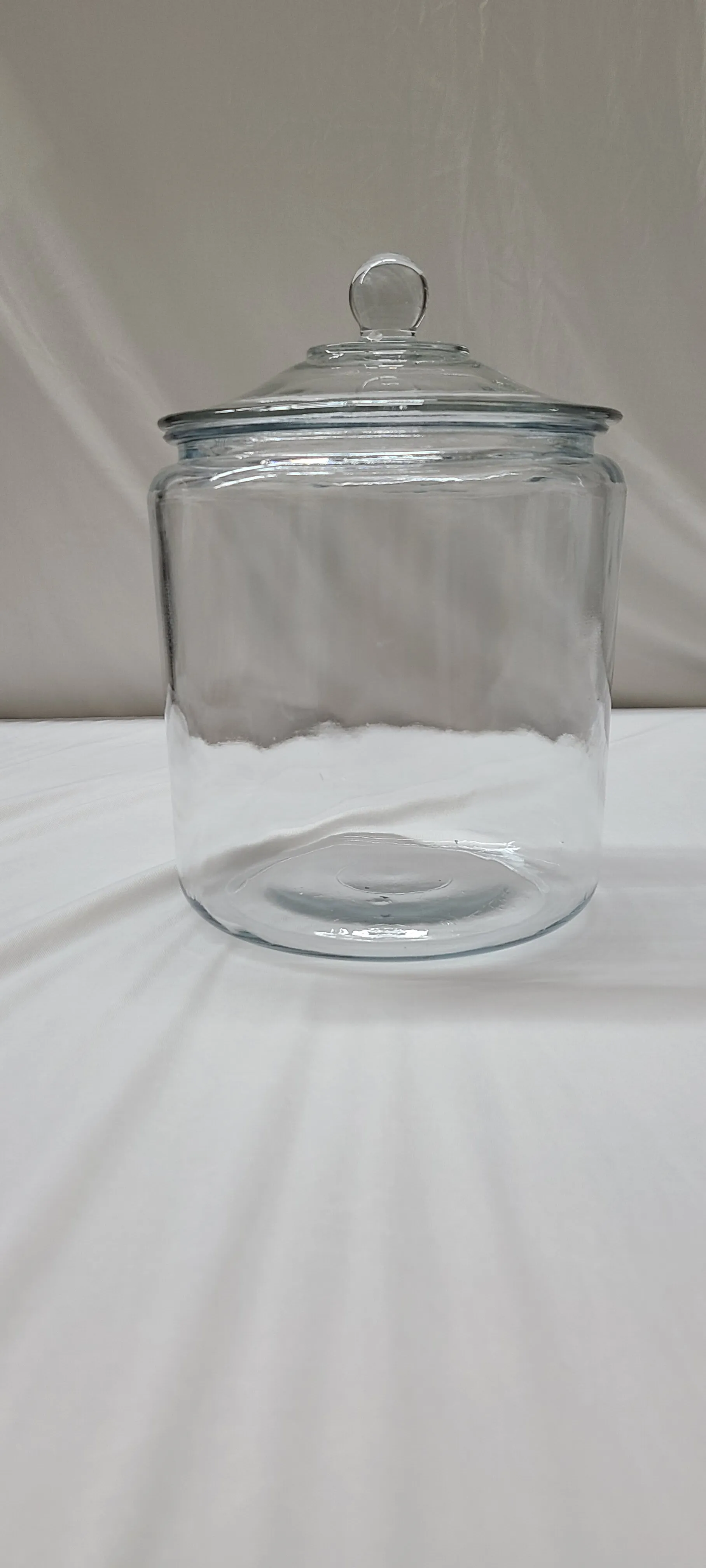 Wide Cylinder Candy Holder