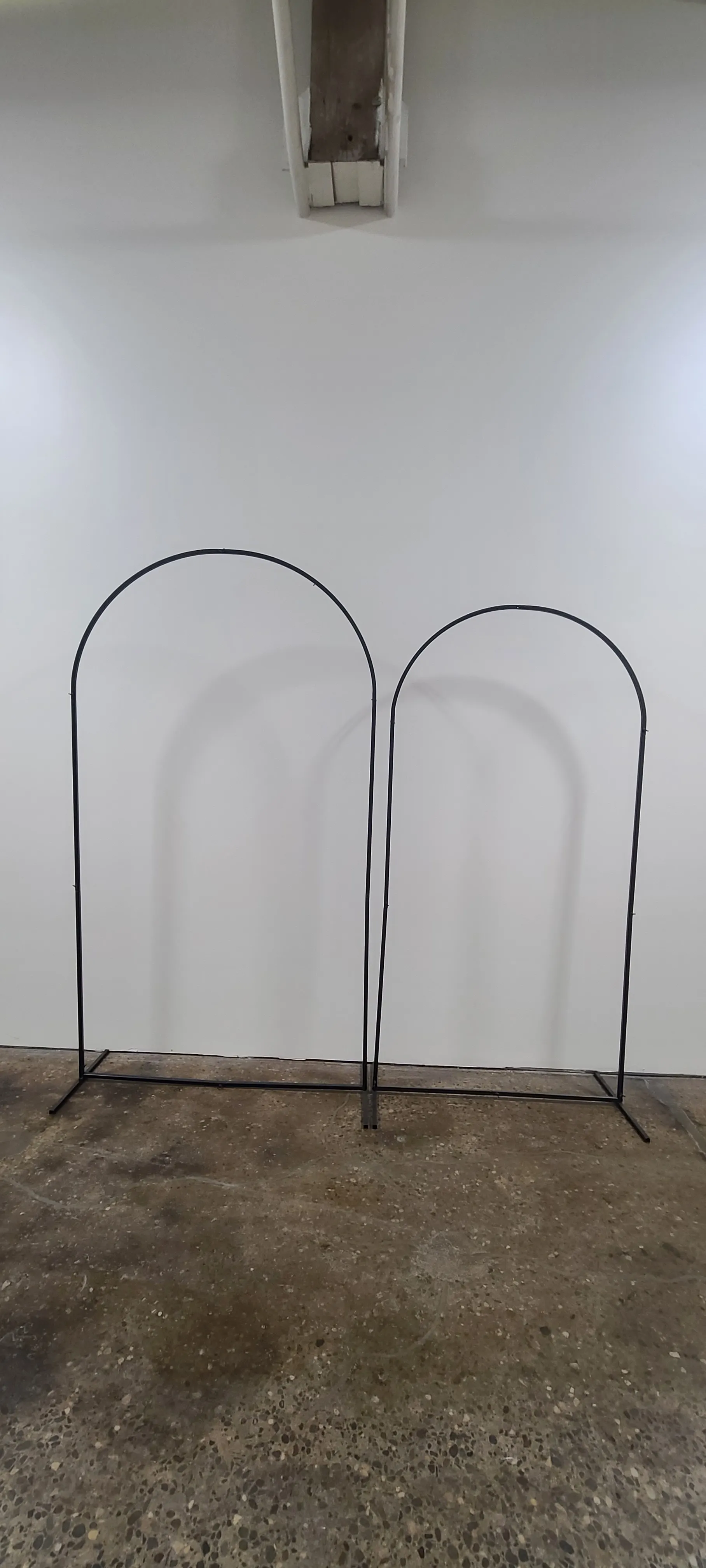 Black Metal Curve Backdrop