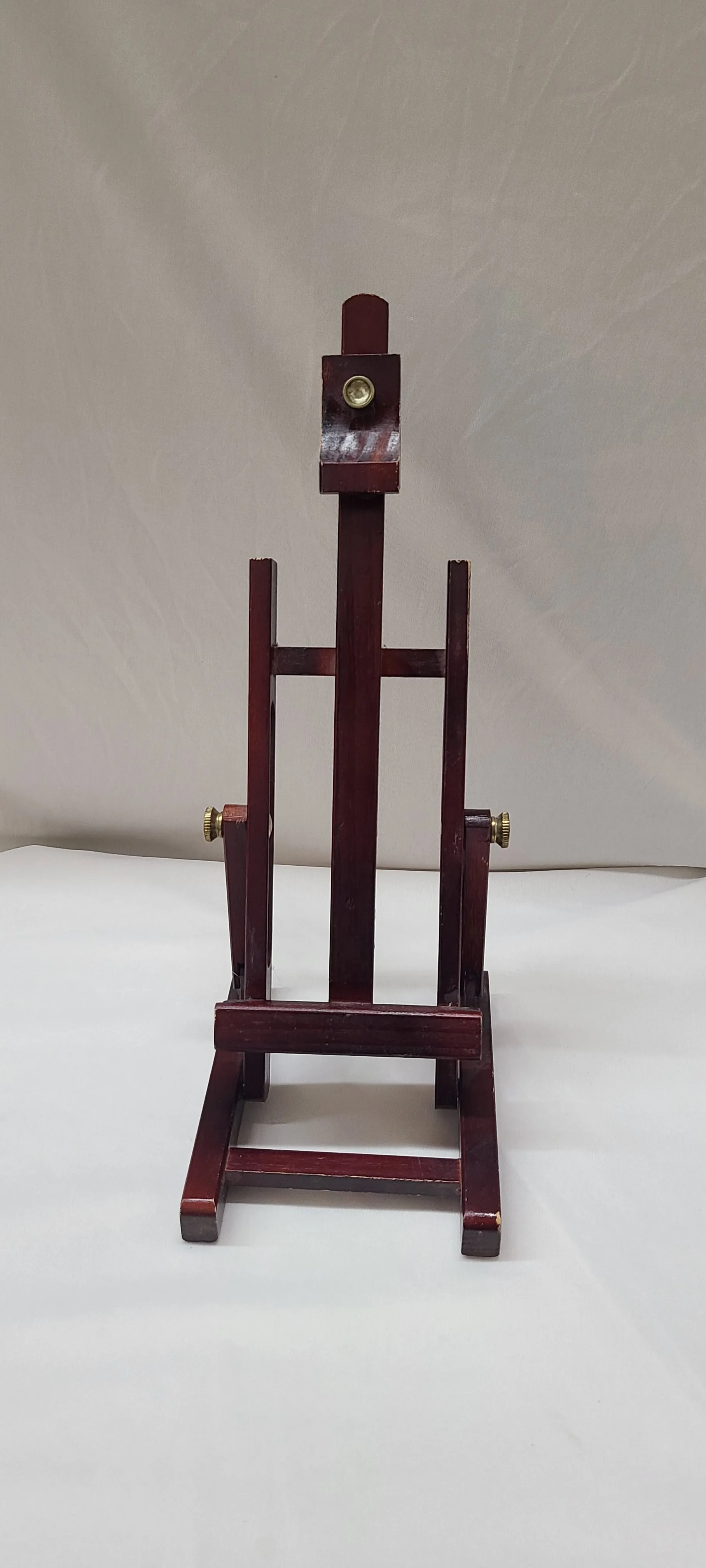 Adjustable Wood Table Easel
