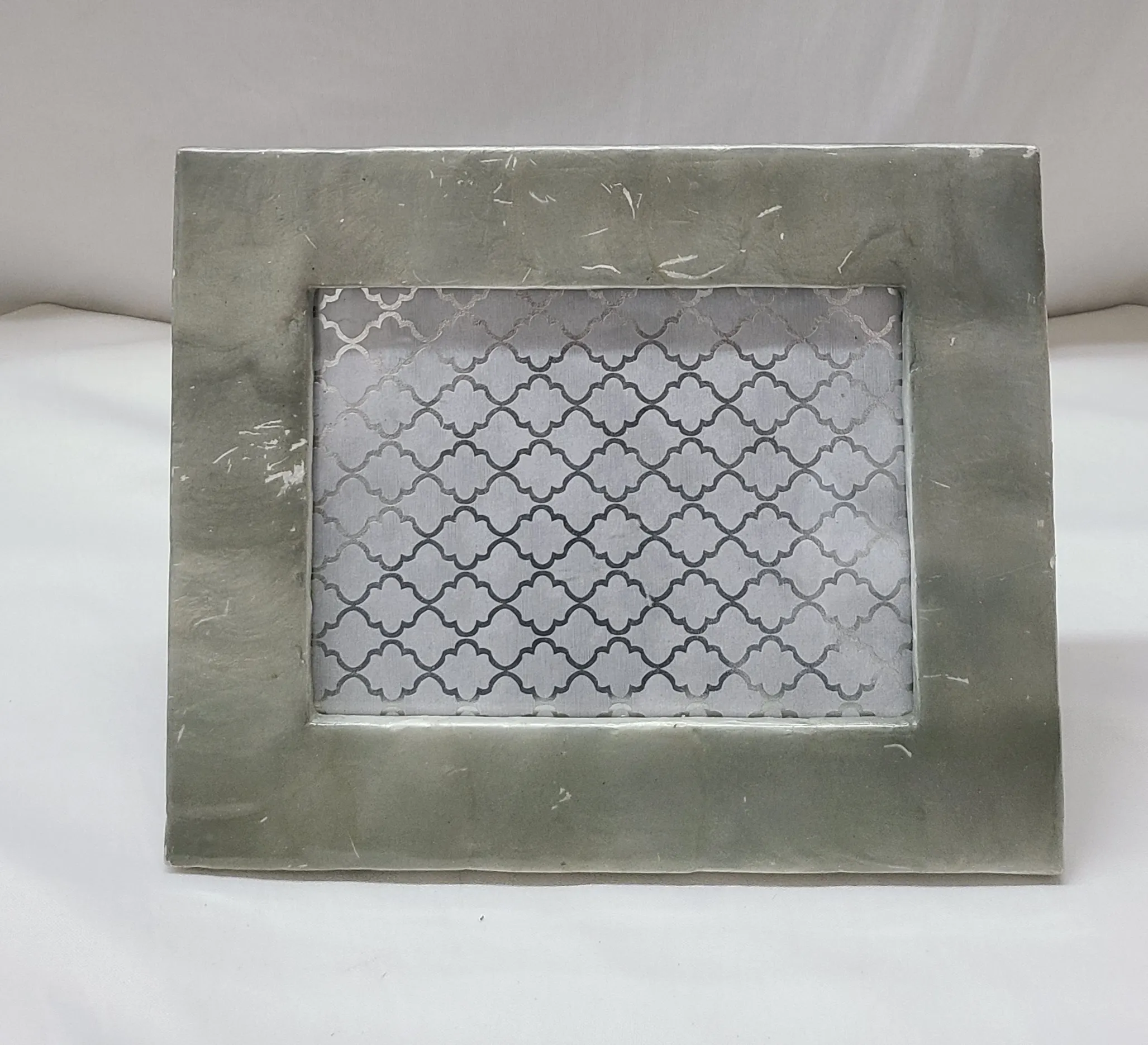 Gray Plastic Frame 7"x5"