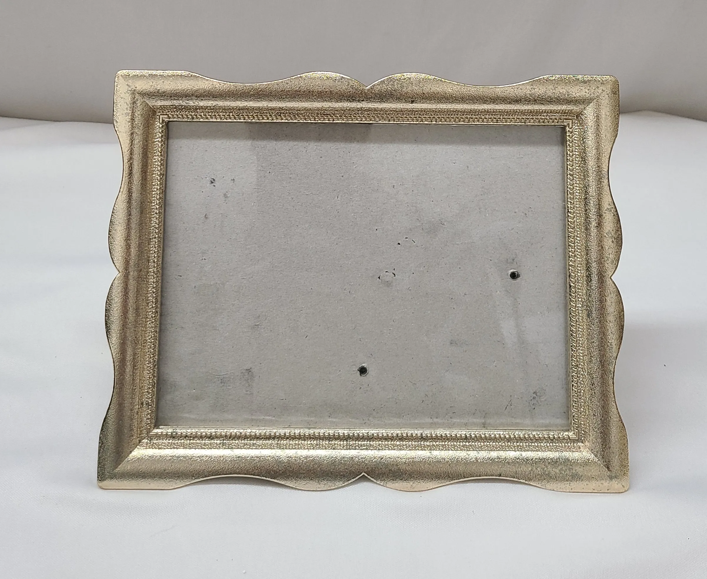 Curved Edged Light Gold Frame 7"x5"