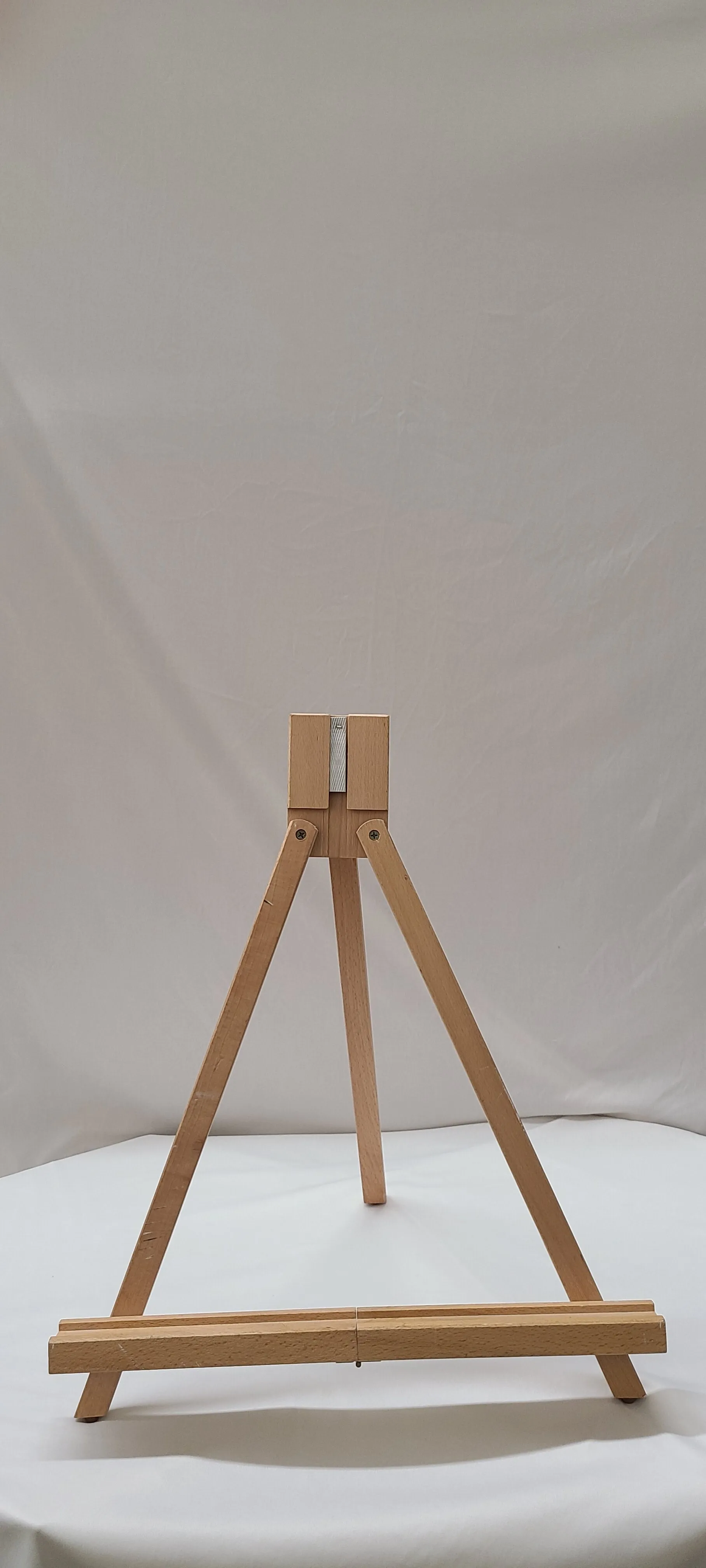 Light Wood Table Easel