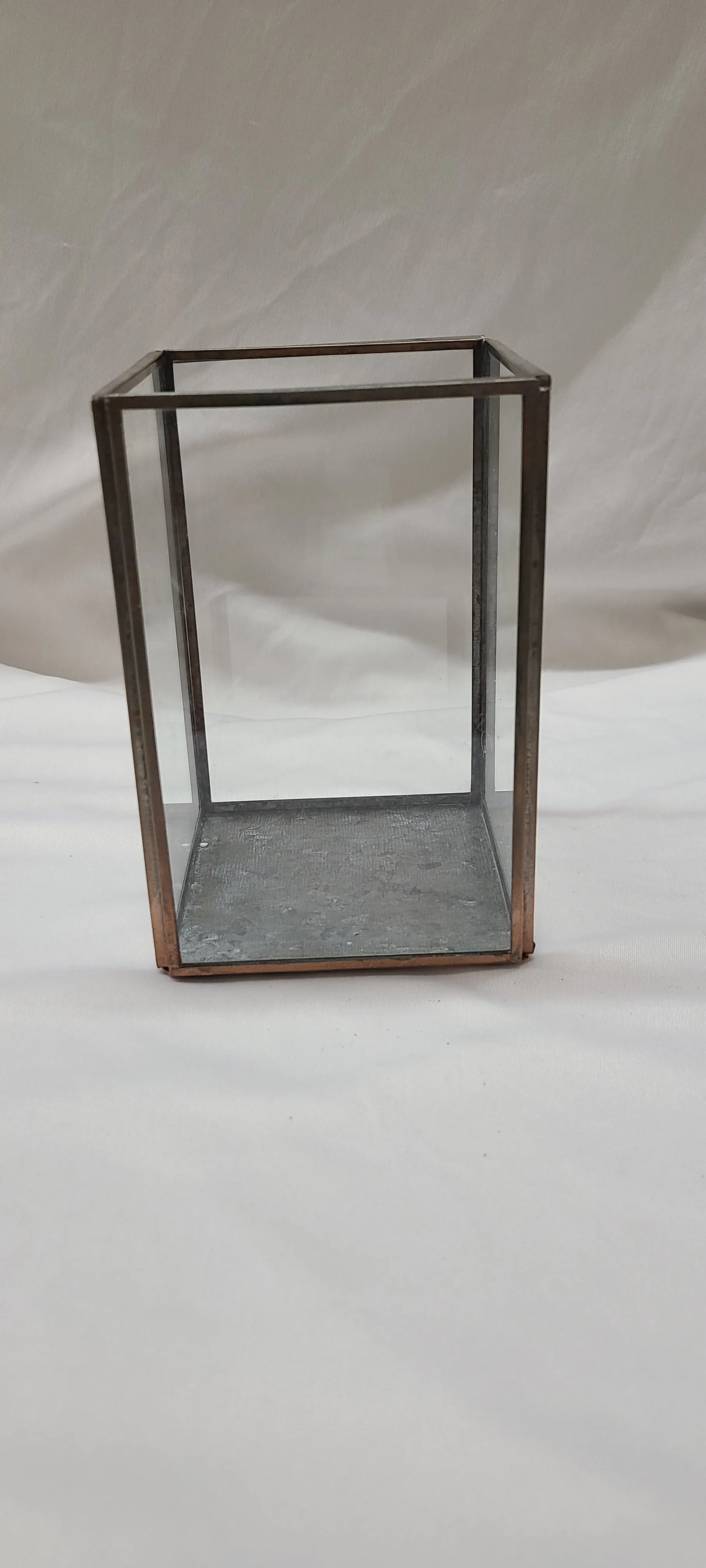 Medium Brass Square Hurricane