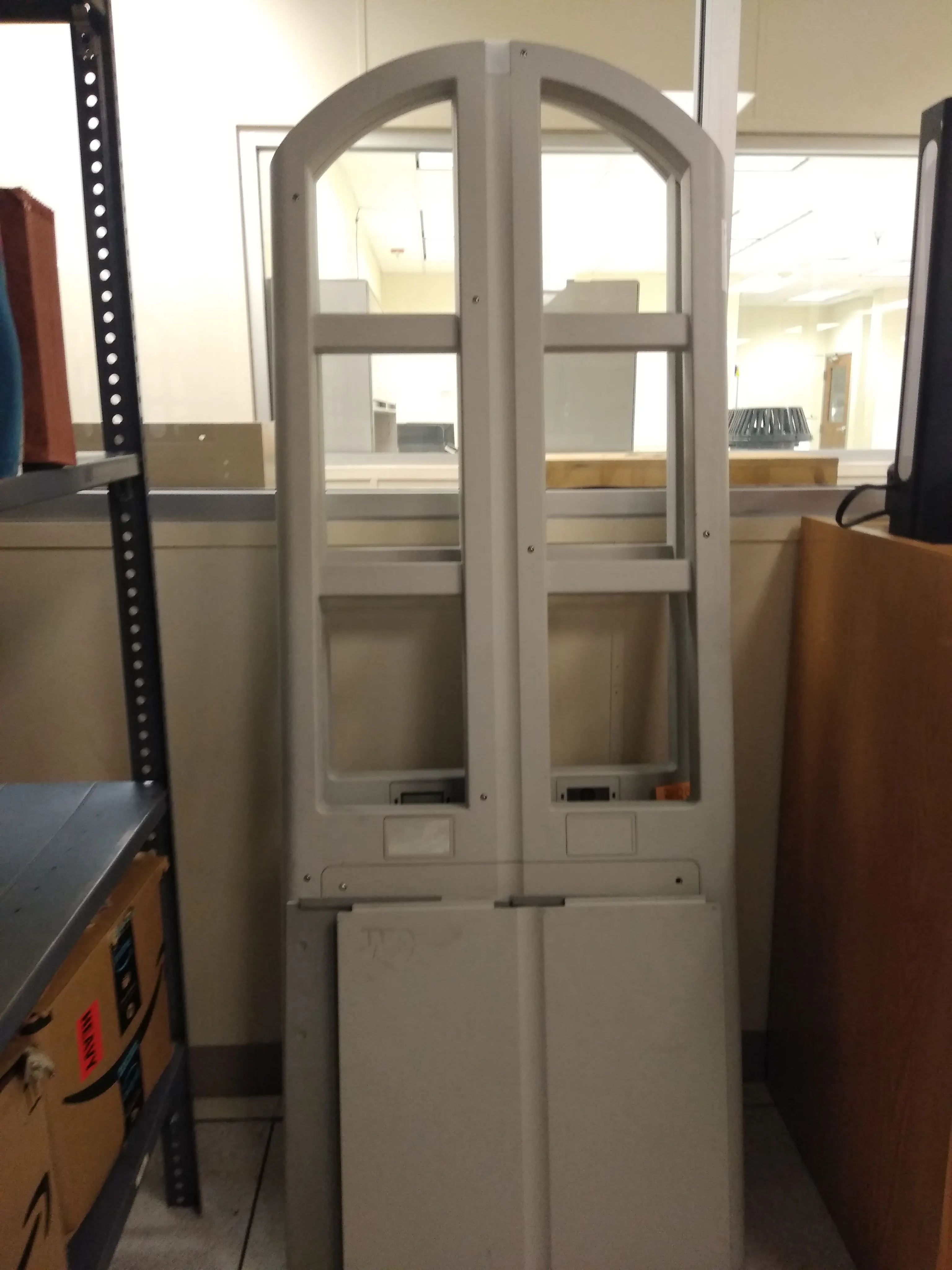 Metal detectors / security 