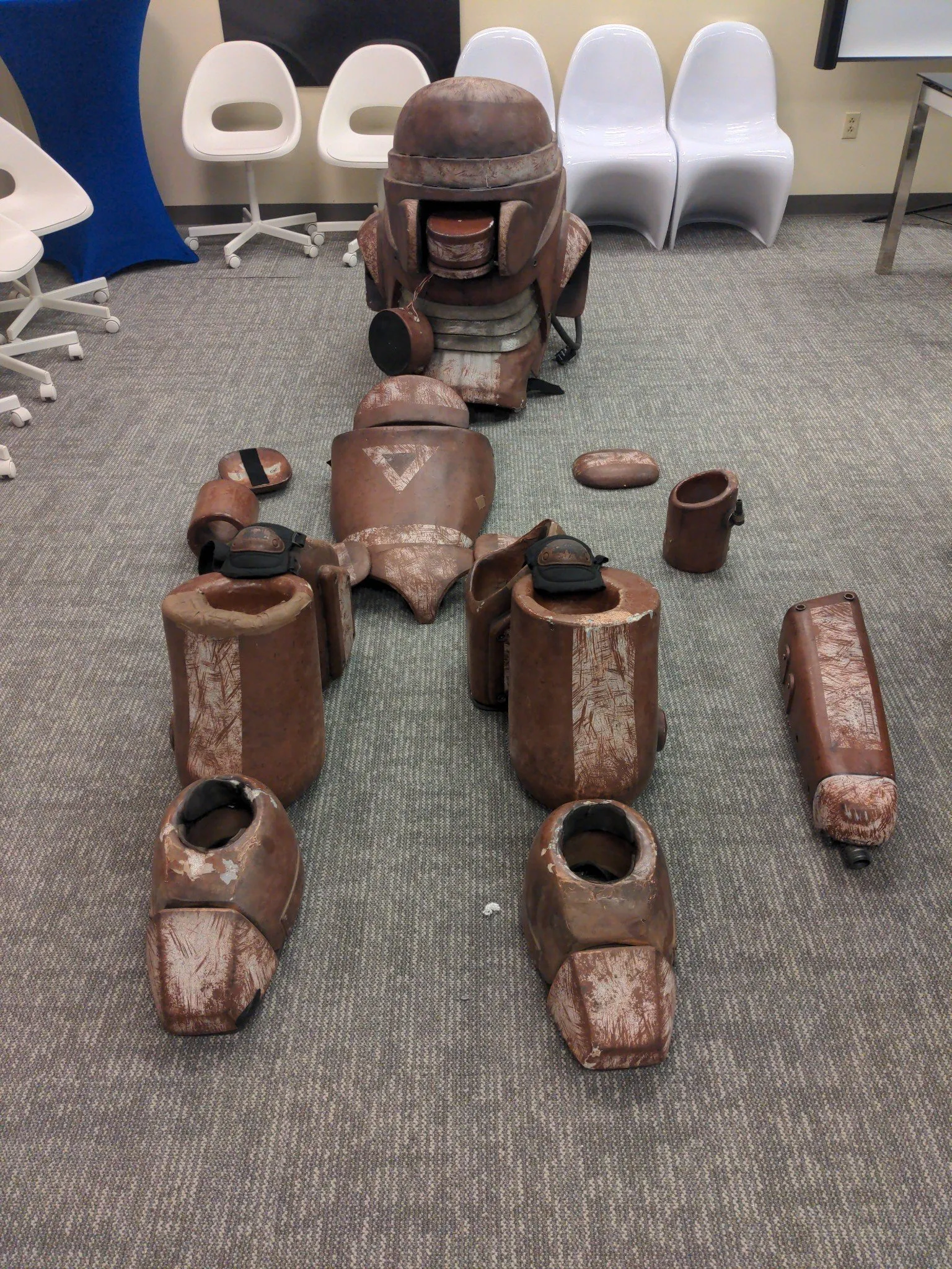 Robot armored suit