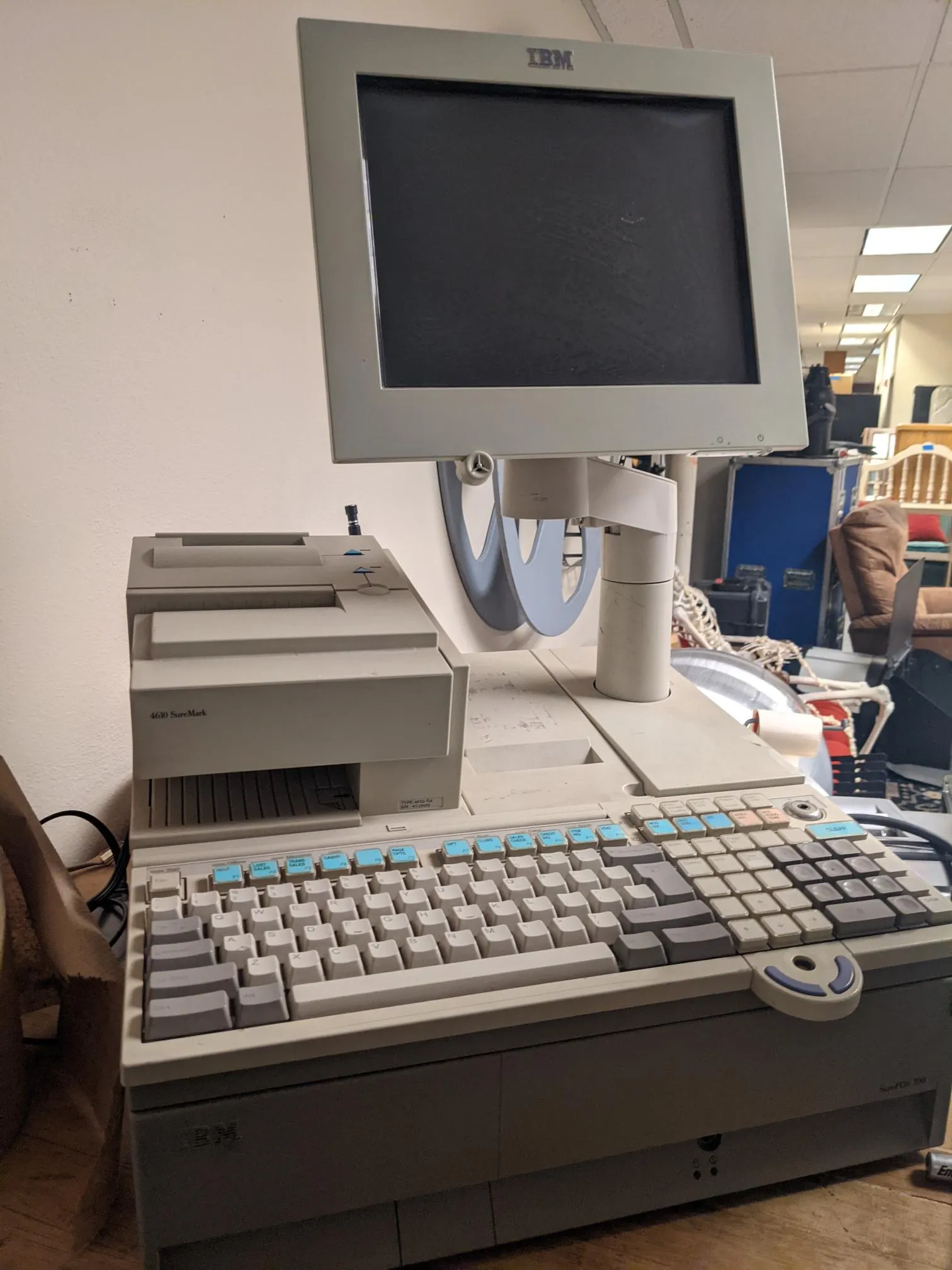 cashier computer register 