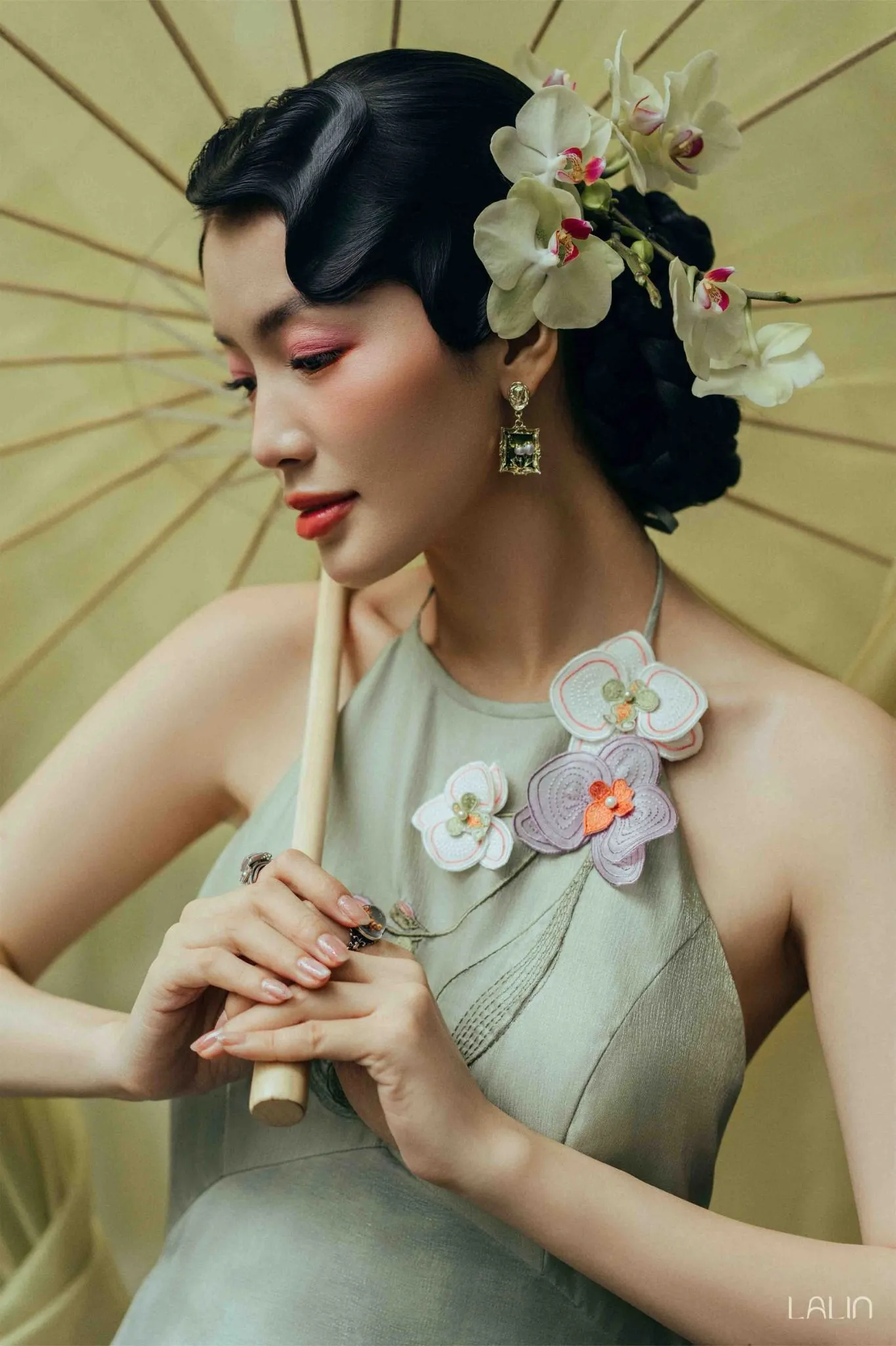 Lá Ngọc Cành Vàng - Exquisite Textiles