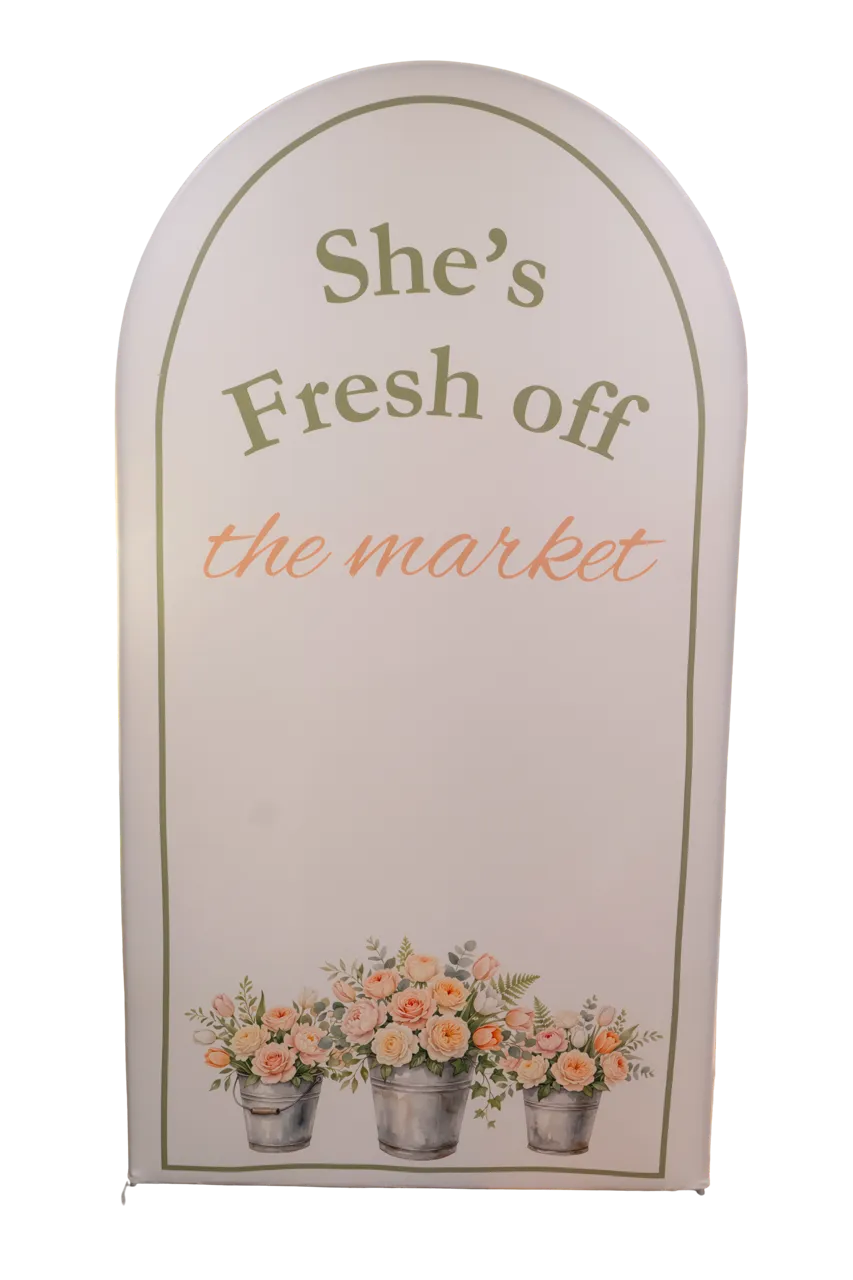 She's Fresh Off the Market 7.2ft Arch Cover